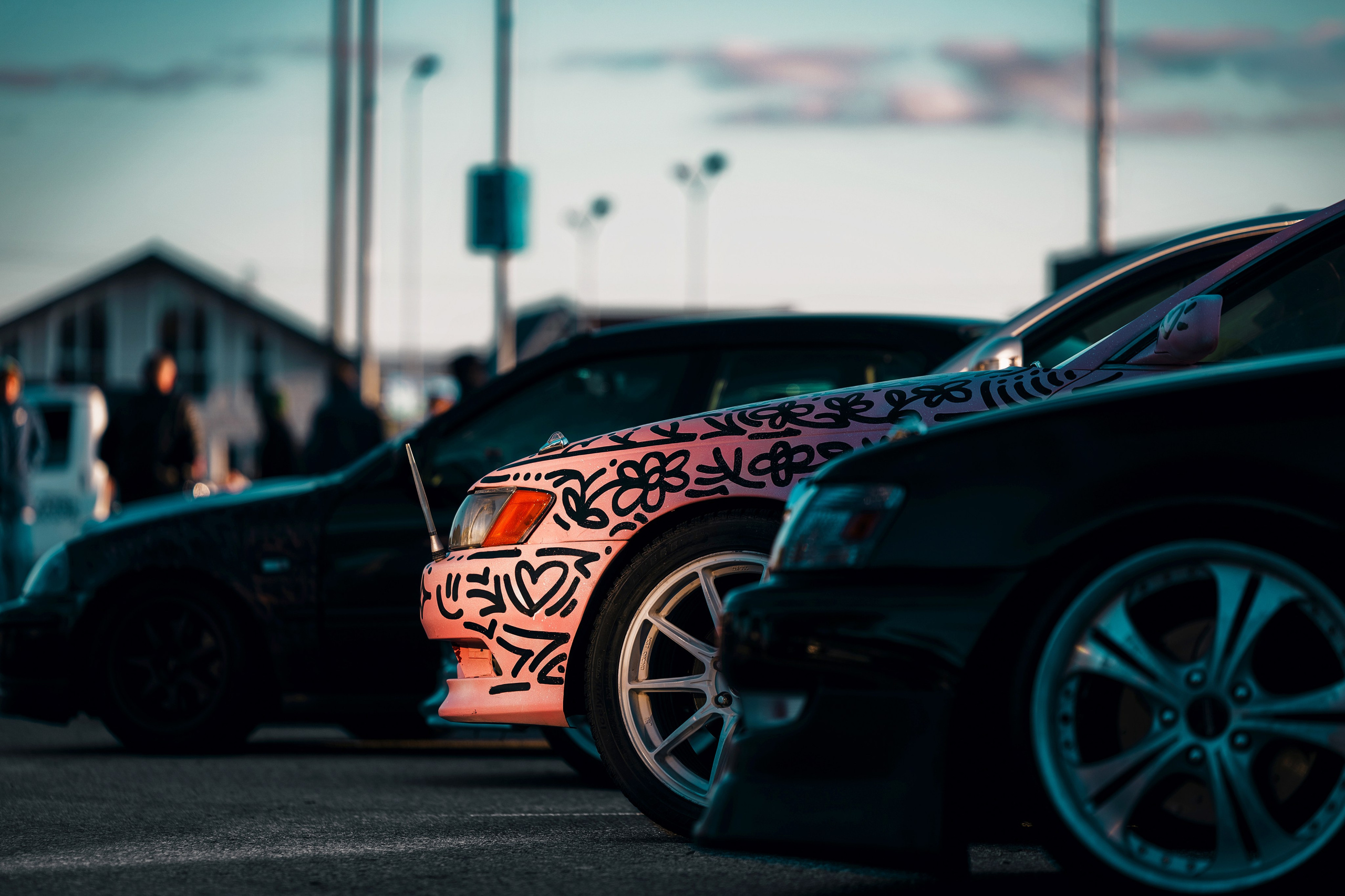 Фотографии закрытия сезона 2025 VibeSide — дрифт и автошоу у МЕГА Дыбенко, Санкт-Петербург