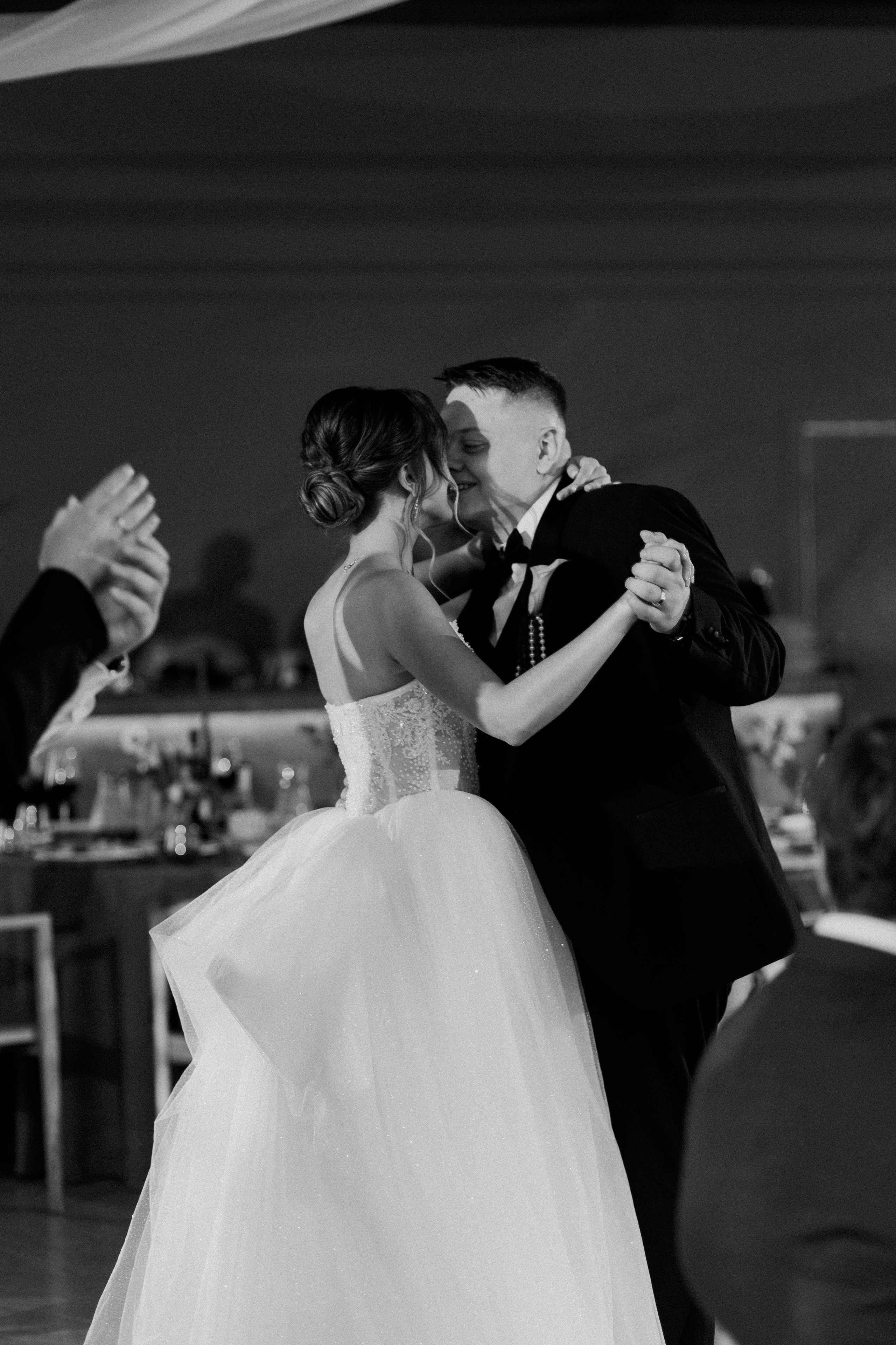 Свадебная история. Лесной Виладж. Свадебный и семейный фотограф Рассказова Виктория