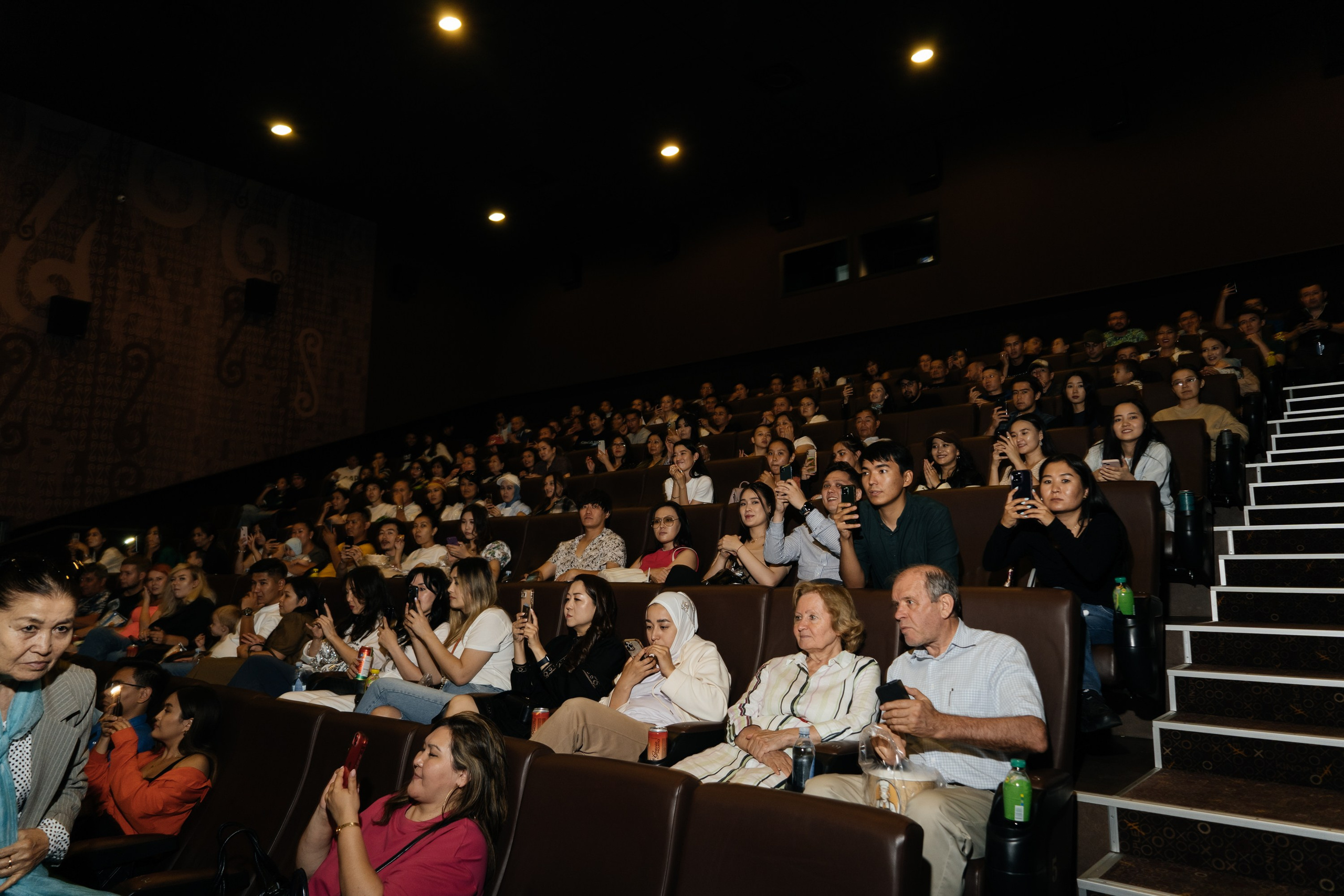 Kino park. Свадебный фотограф алматы Шожебаев Кайрат