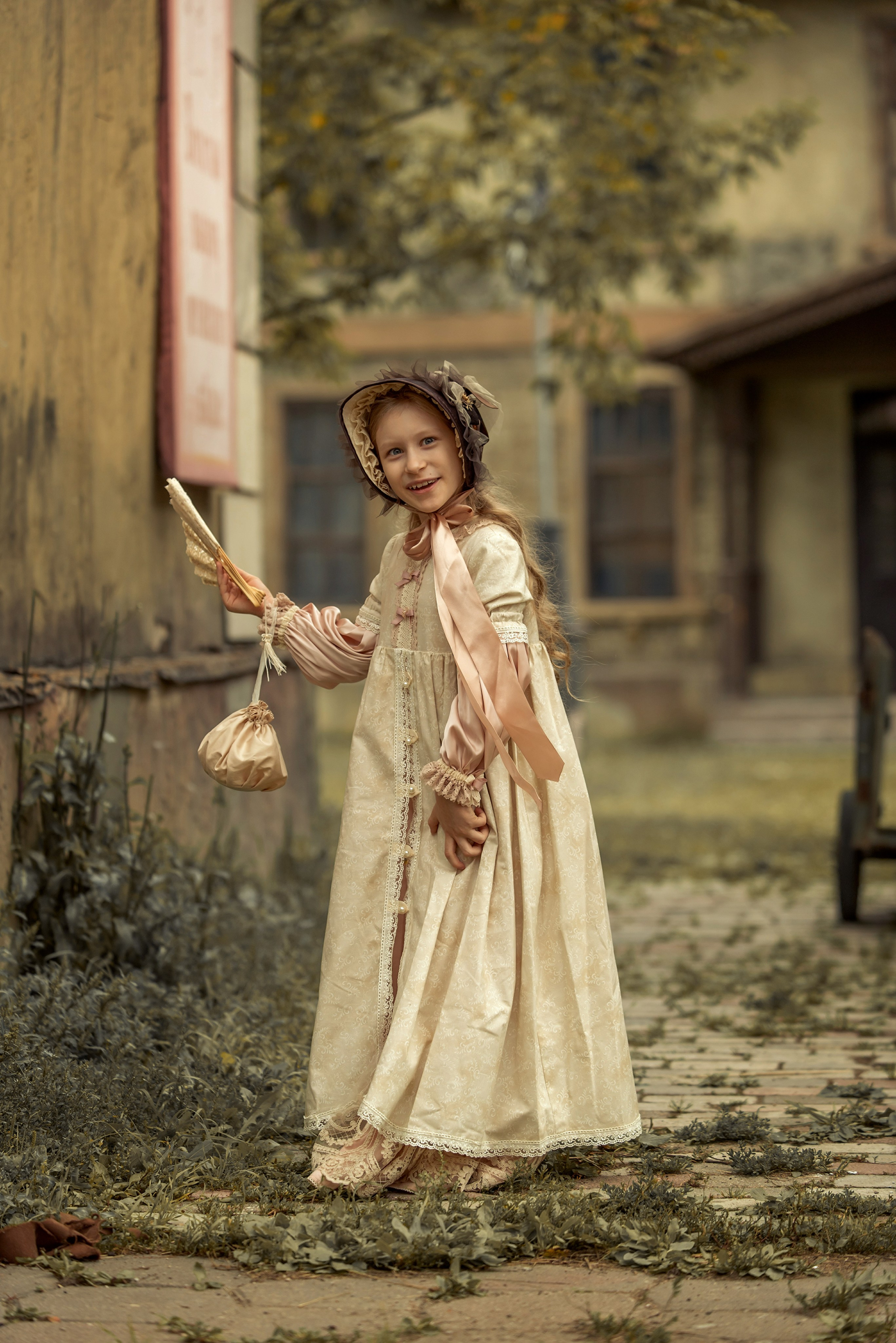 Художественная фотография девочки в историческом образе