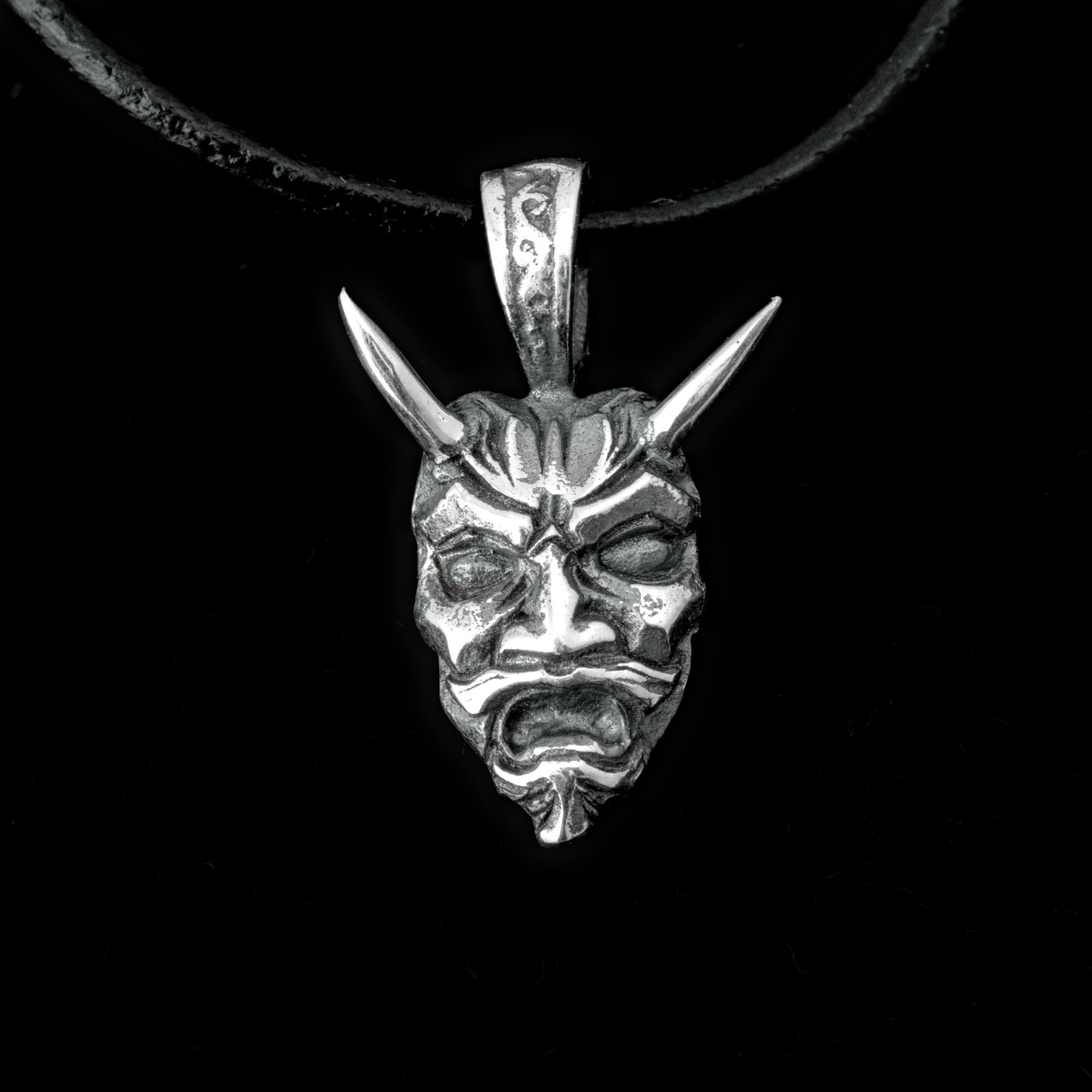 Ювелирные украшения. Предметный фотограф Мария Белка