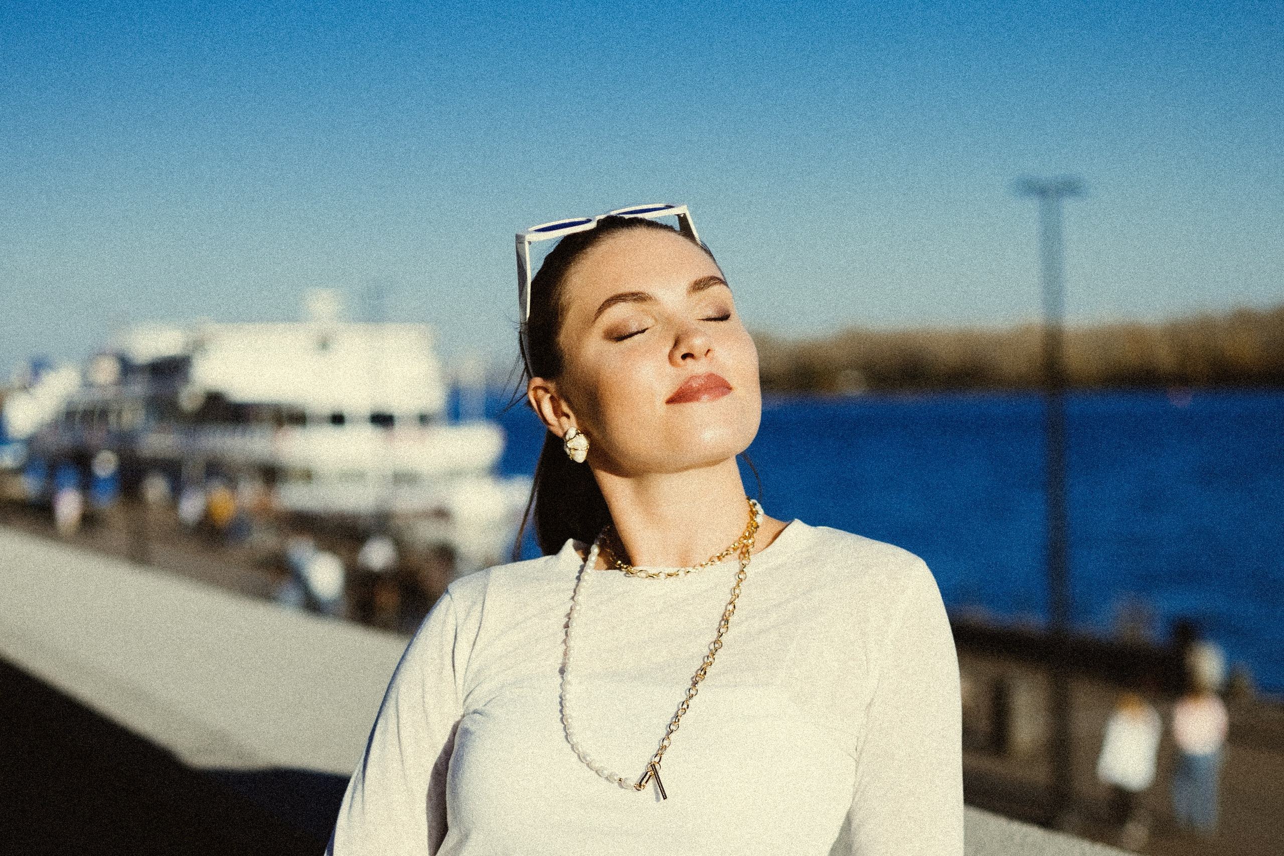 ПРОГУЛОЧНАЯ ФОТОСЕССИЯ. Фотограф Красноярск съемки лавстори, фотосессия в студии, портретная съемка, творческие фотосессии