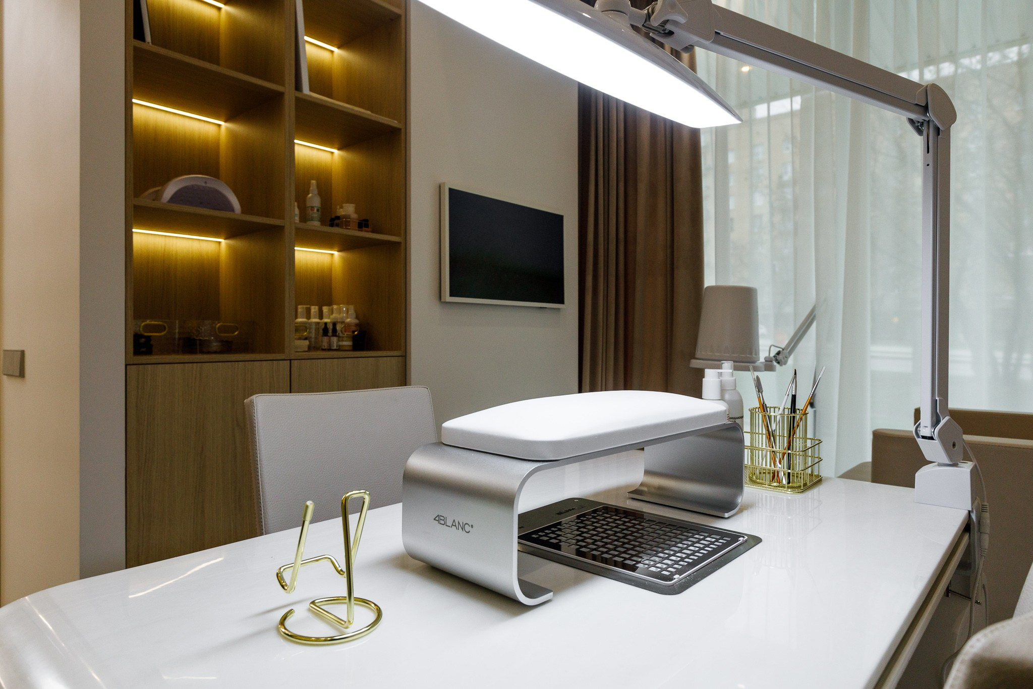 Фотограф для интерьерной съемки салонов красоты. КонТайм: профессиональная съемка для организаций