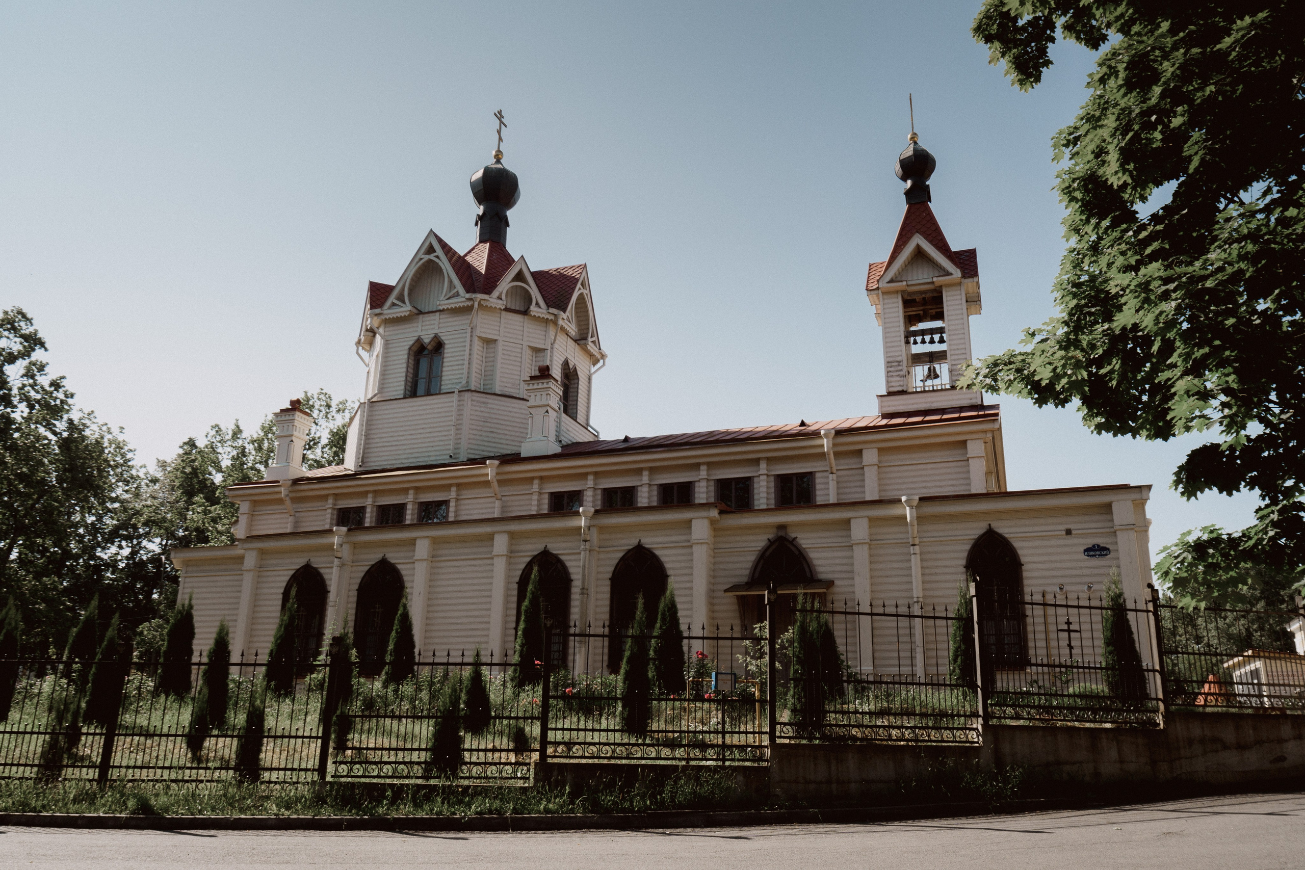 Крещение в храме Св. Спиридона Тримифунтского г. Ломоносов. Семейный фотограф и видеограф Алёна Ким