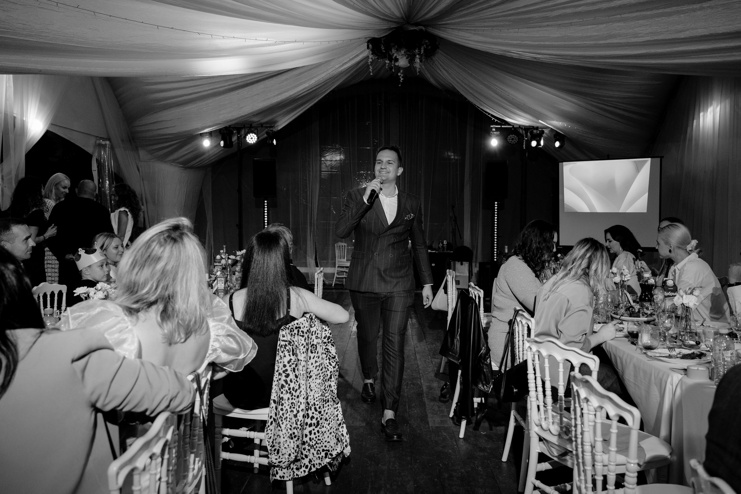 День рождения в шатре на водохранилище. Репортажный фотограф Москва Сергей Дружинин