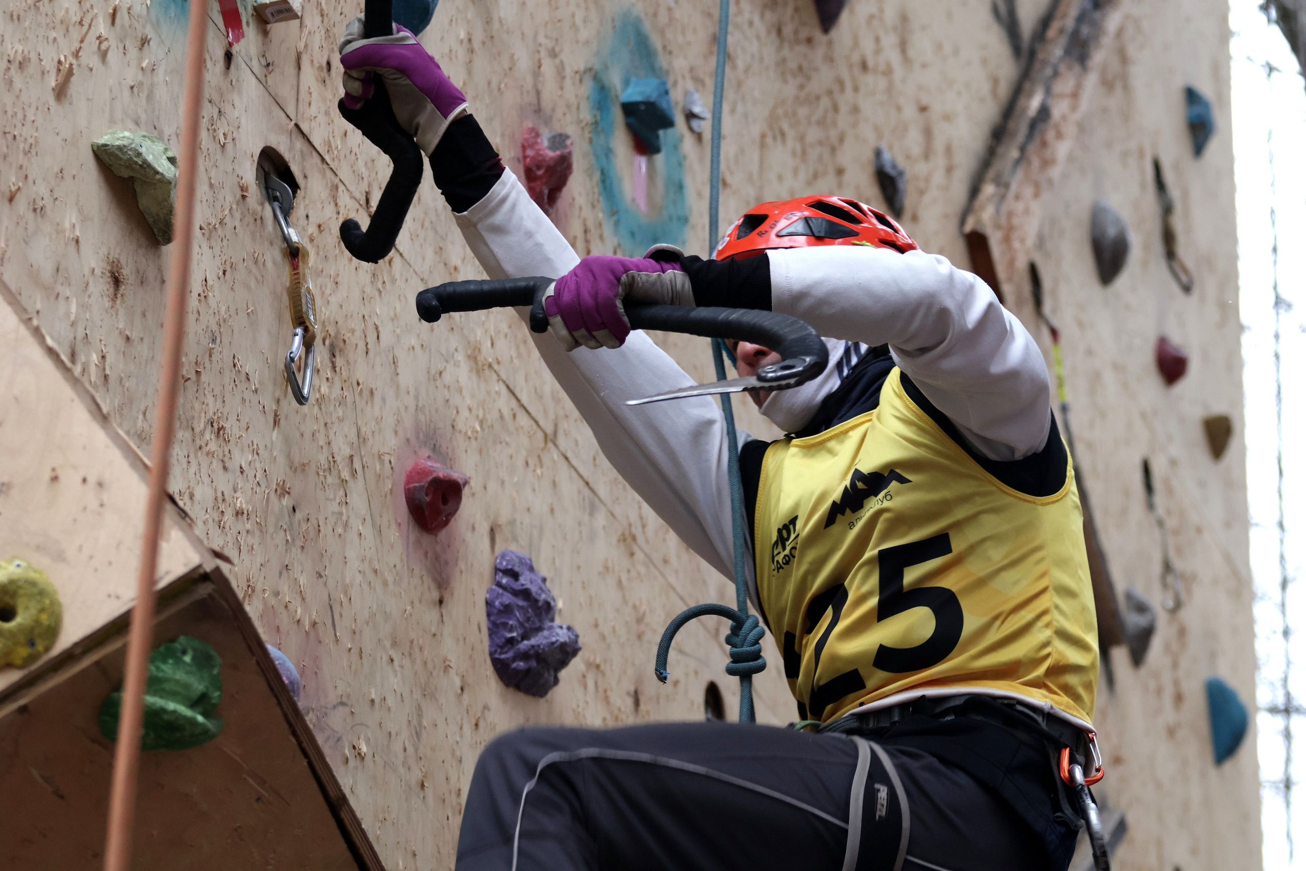 Чемпионат Москвы по ледолазанию. Спортивный и репортажный фотограф Ермакова Светлана