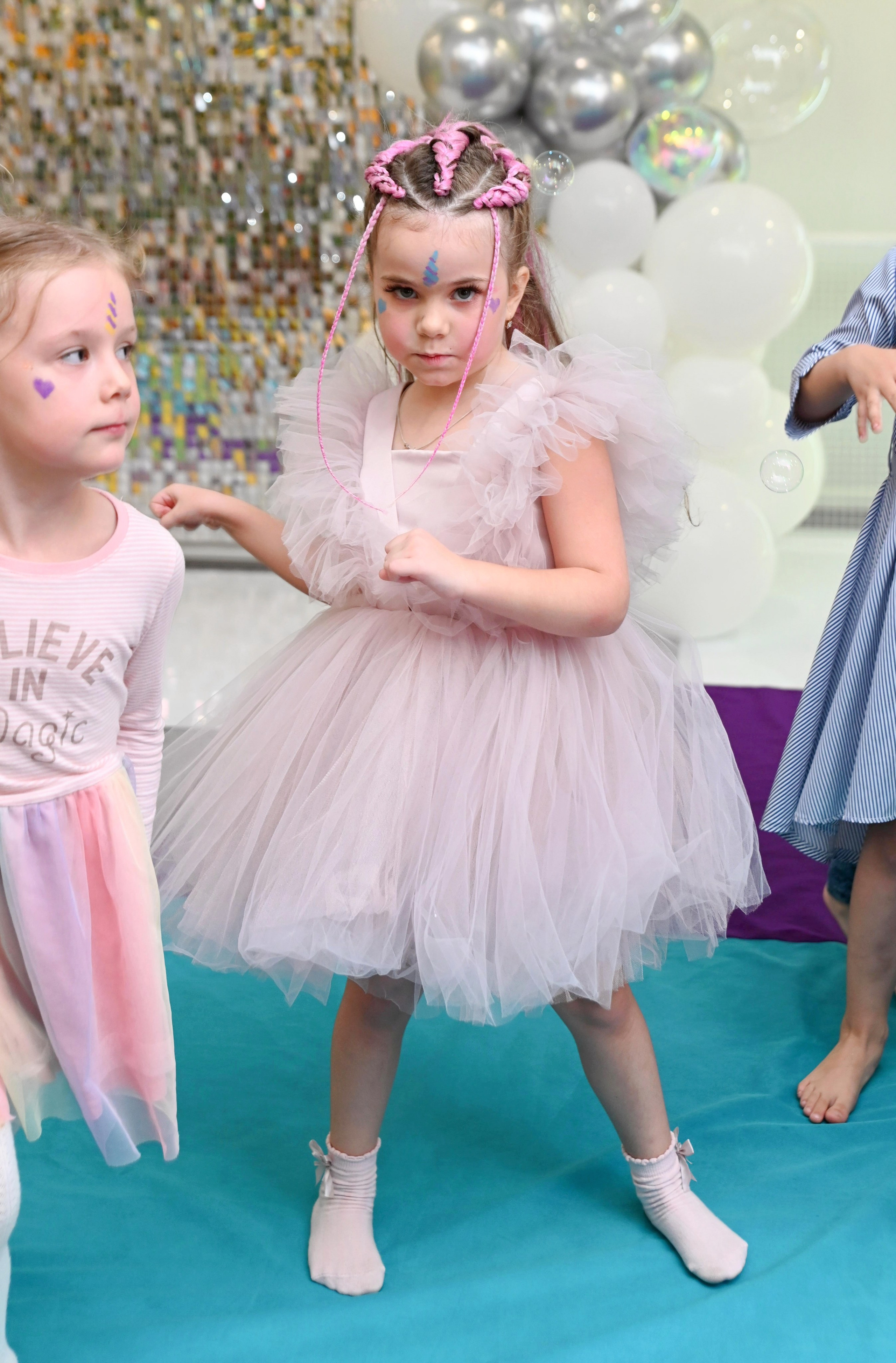 Игротека «Море Позитива». Я Ольга Казанцева, фотографирую снимаю ваши киноистории и печатаю фото и цифровые портреты на холсте