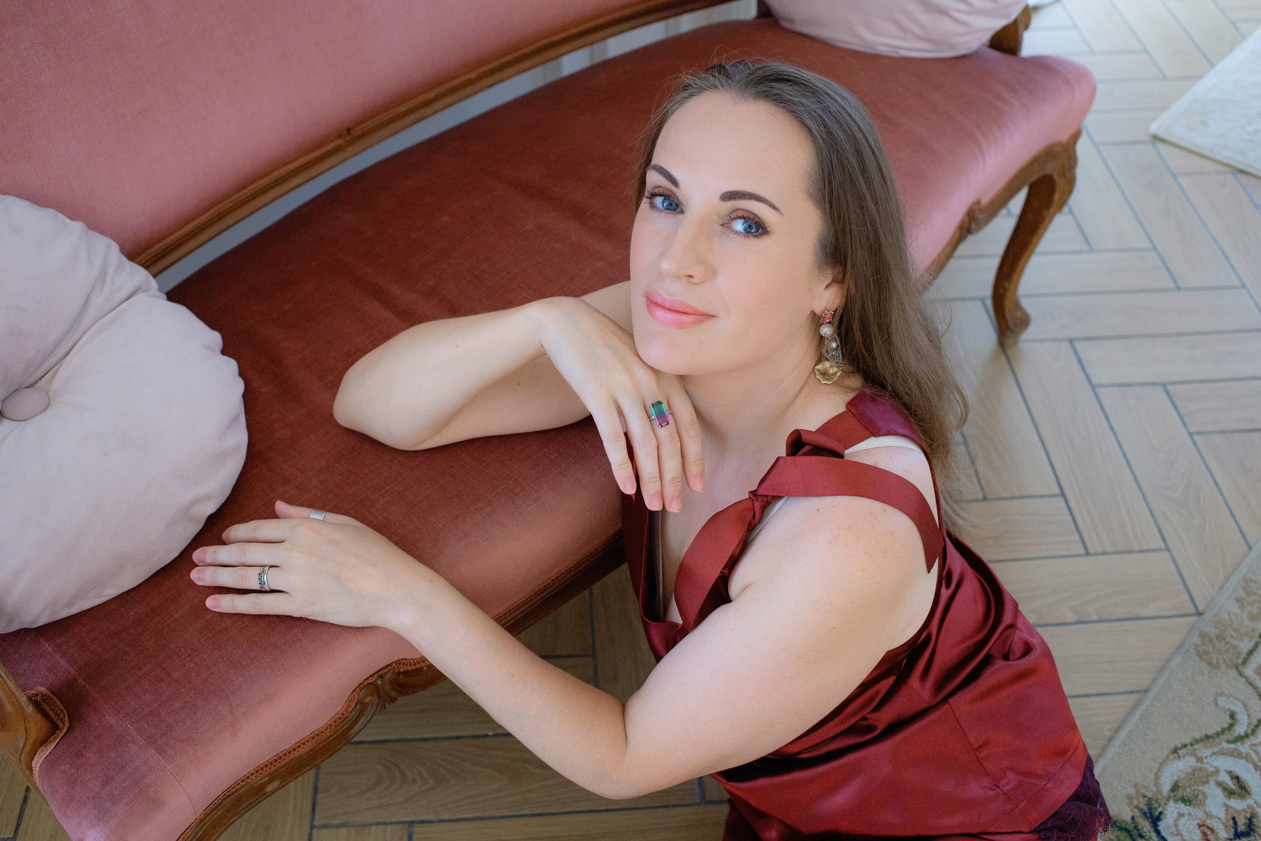 Личная история в кадре. Женская съемка в Санкт-Петербурге. Портретные фотосессии, контент-съемки, репортаж