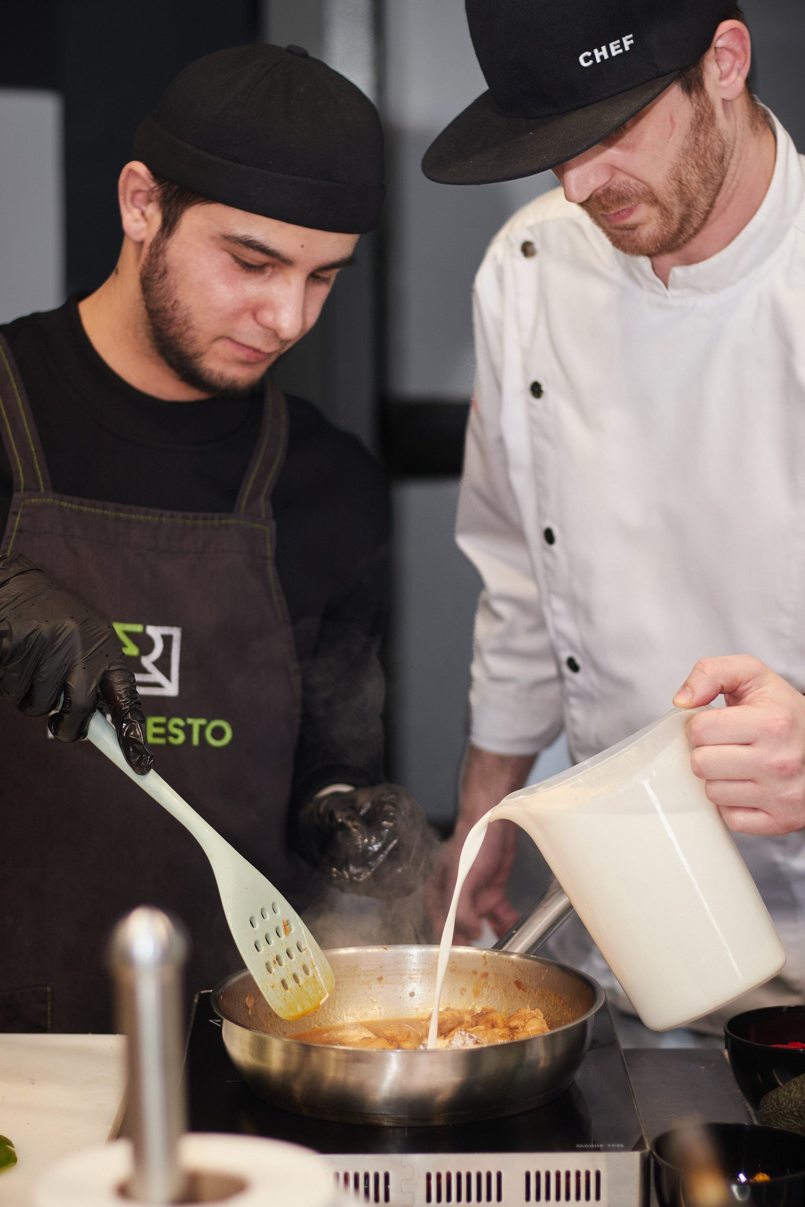 Мастер Класс паназиатской кухни ResFood — Курсант Нурадинов. Фотограф Красноярск | Ховрин Иван | Свадьбы, Мероприятия, Фотосессии