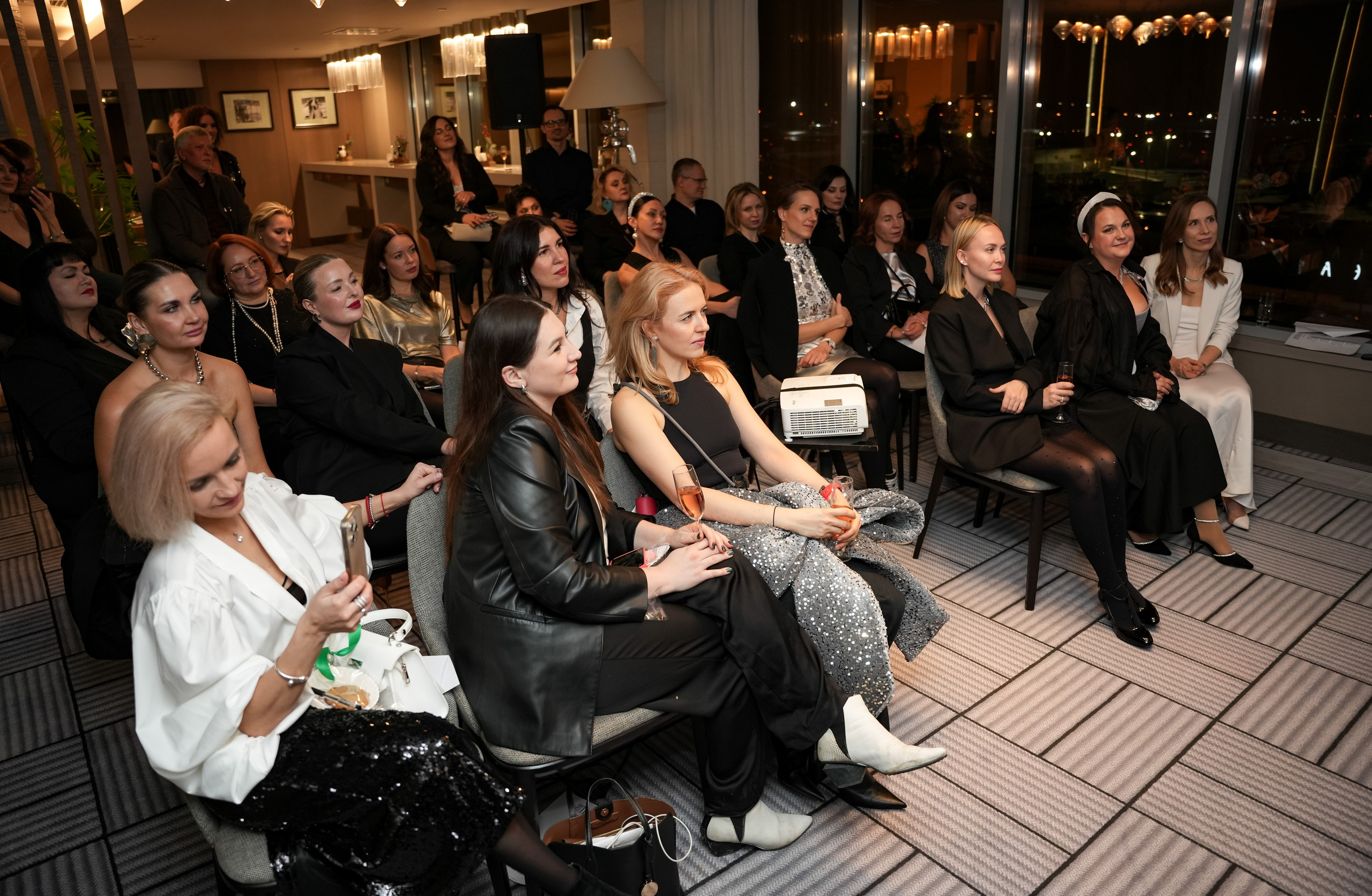 TINAoTEAM: конференция VII. Портретный и репортажный фотограф в Москве Разуменко Роман