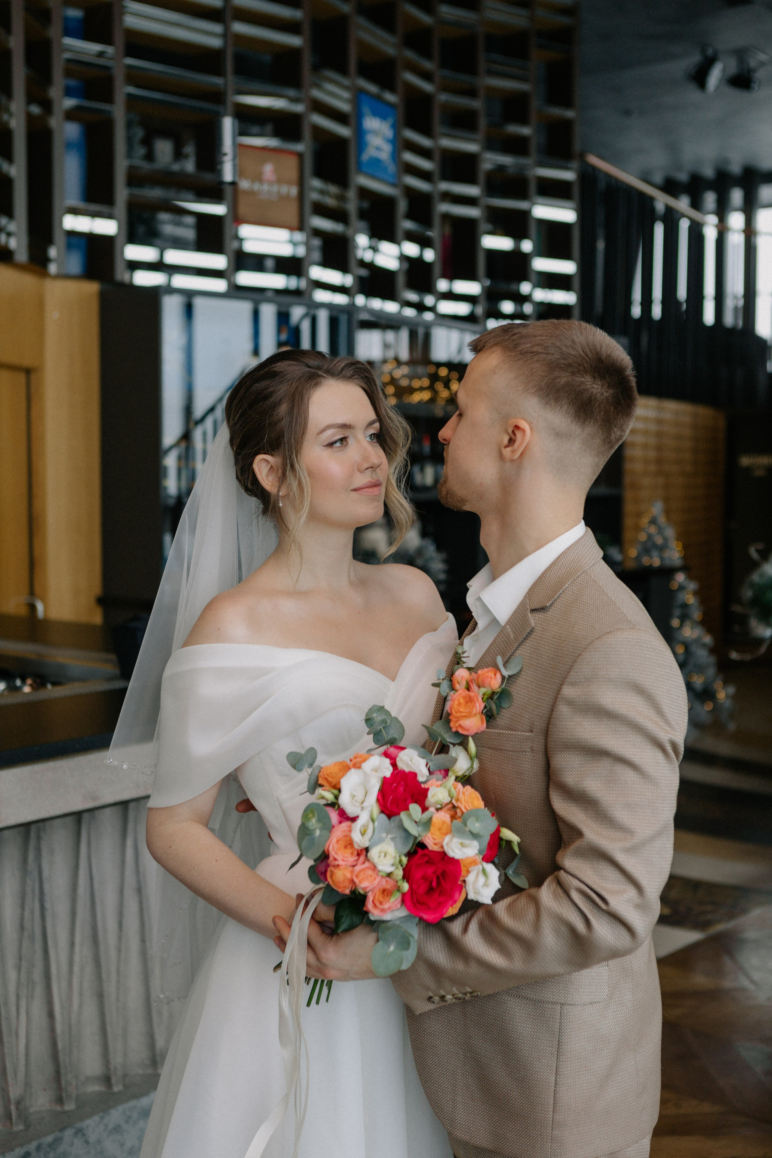 Ксюша и Илья. Утро в отеле роспись в Birds. Свадебный и портретный фотограф в Москве Анастасия Масюк