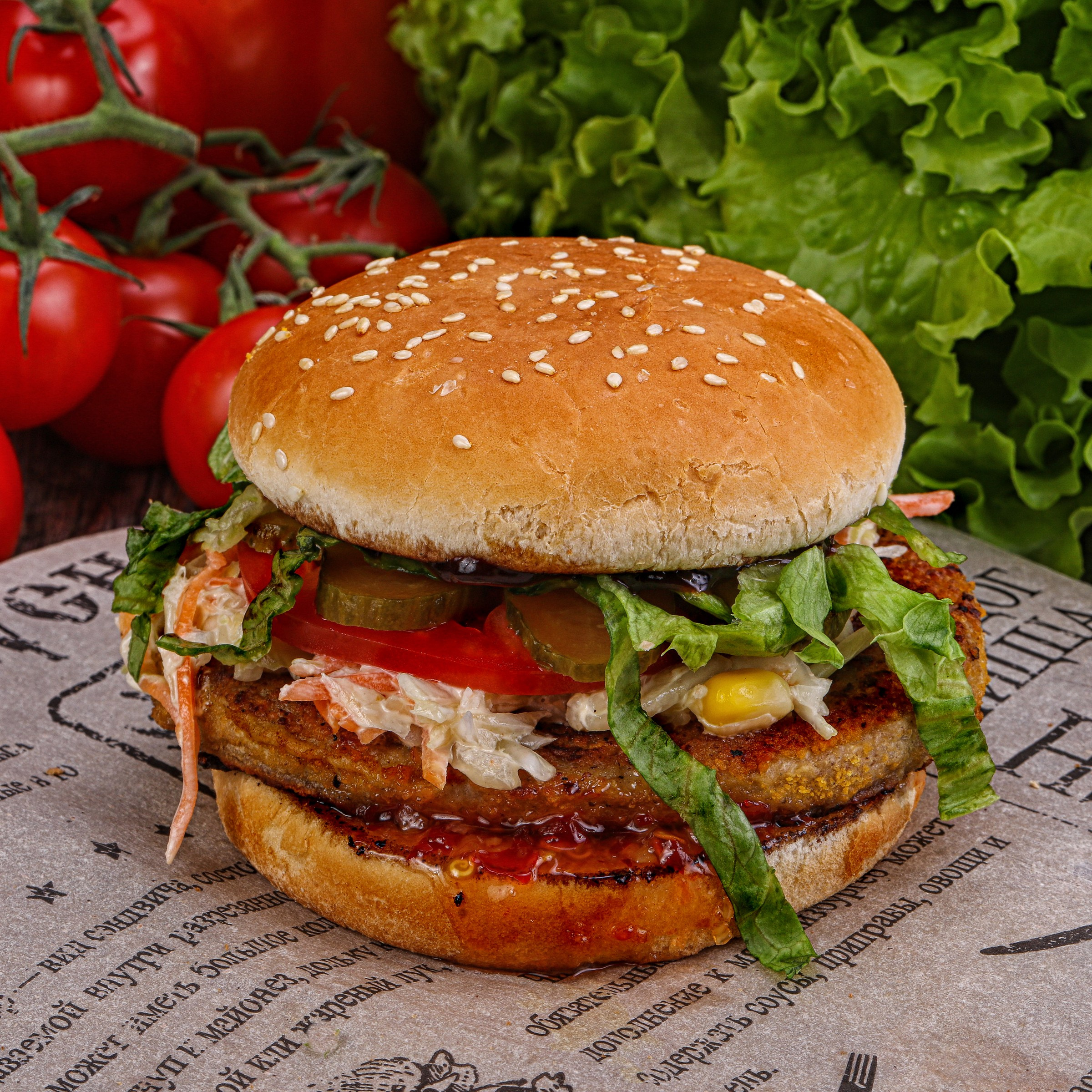 Фотосъемка бургеров и гамбургеров. Заказ по тел.: +7 (906) 006-90-22. Фуд-фотограф Андрей Старостин — съемка еды в Москве. 9000 руб. в час