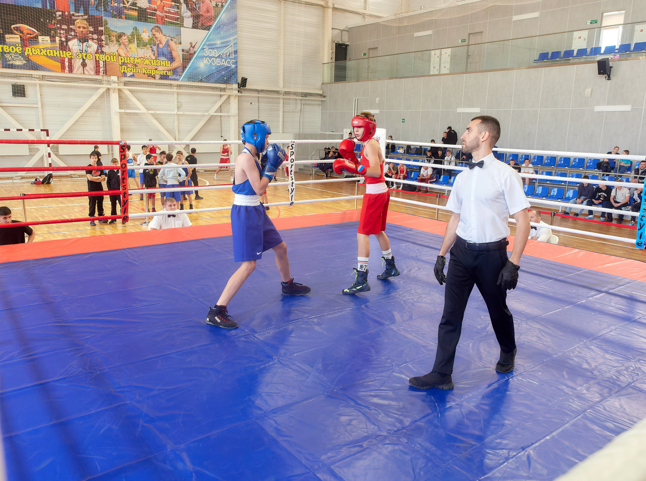 Открытие турнира по боксу памяти героя Советского Союза Михаила Крюкова. Семейный и детский фотограф в Междуреченск Олег Бамбульский