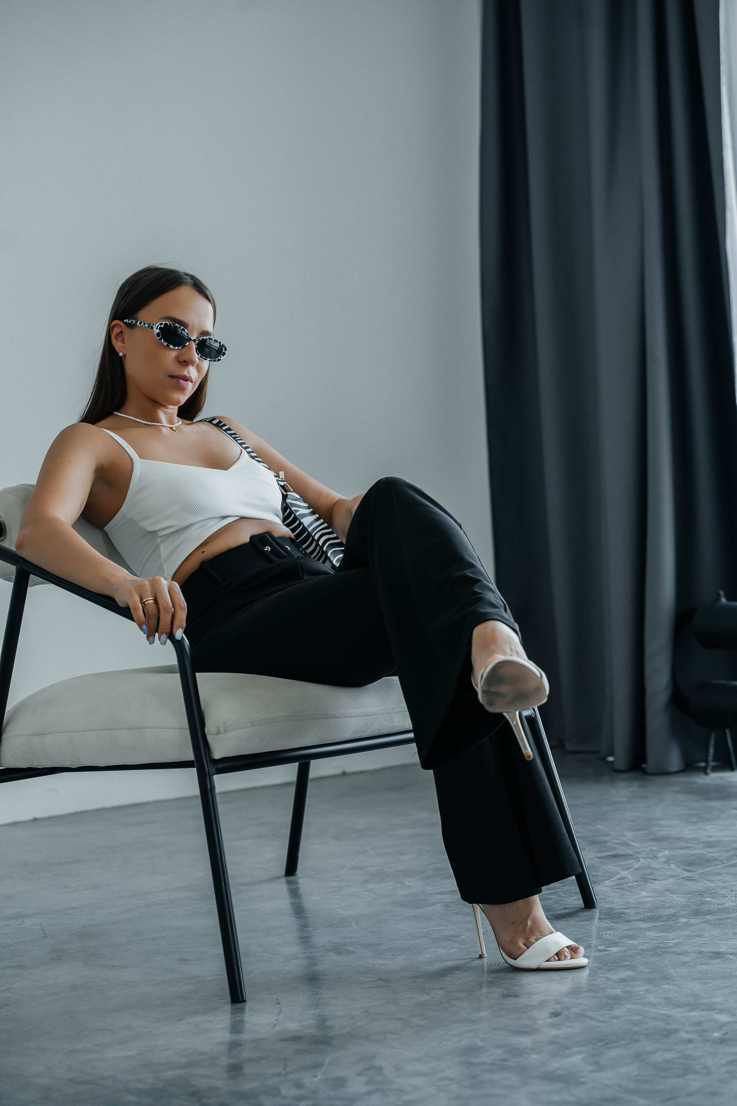 Съемки в интерьере студий. Виктория Алпеева — фотограф по любви