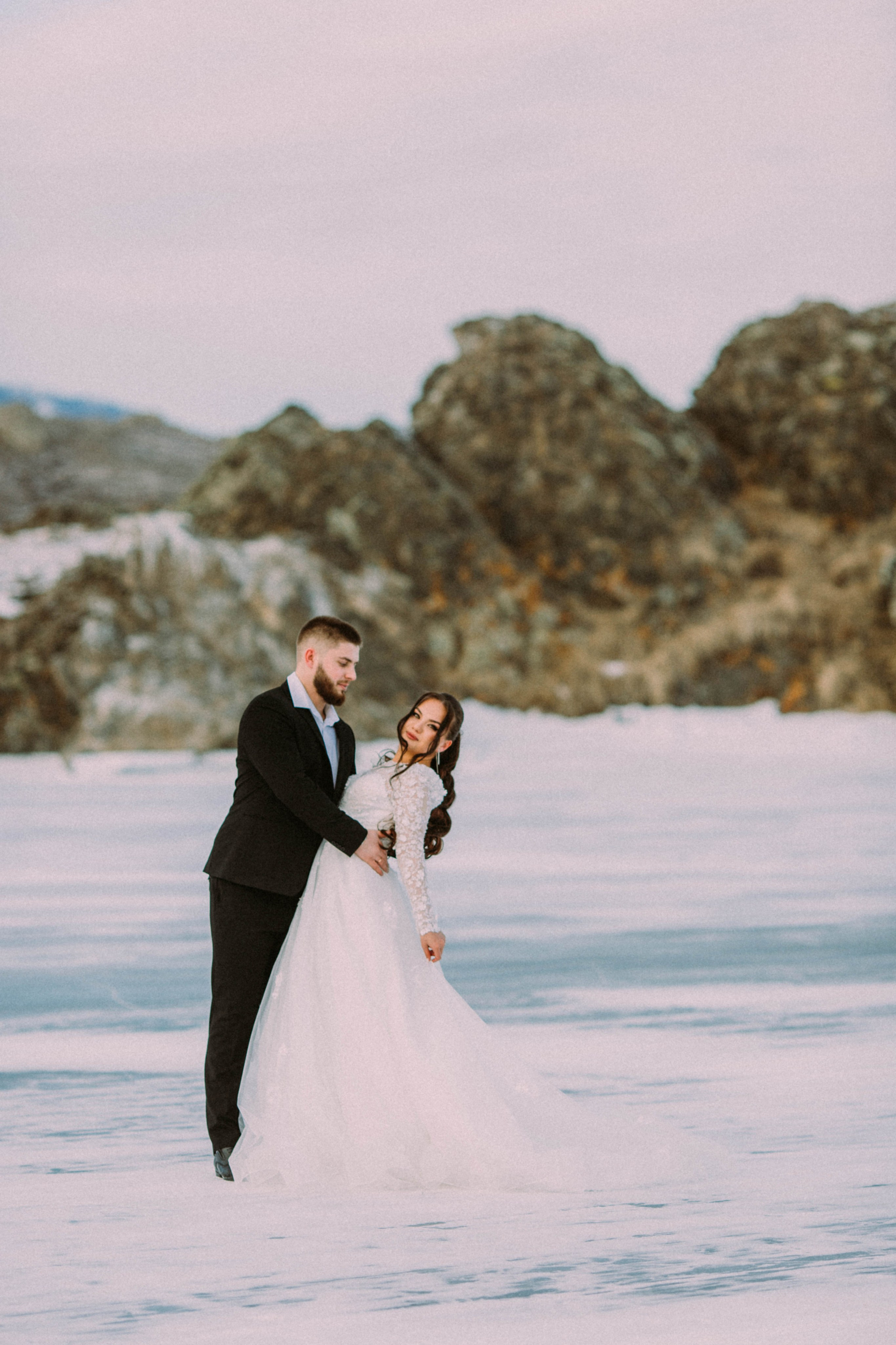 Свадебная зимняя съемка на Байкале. Главная