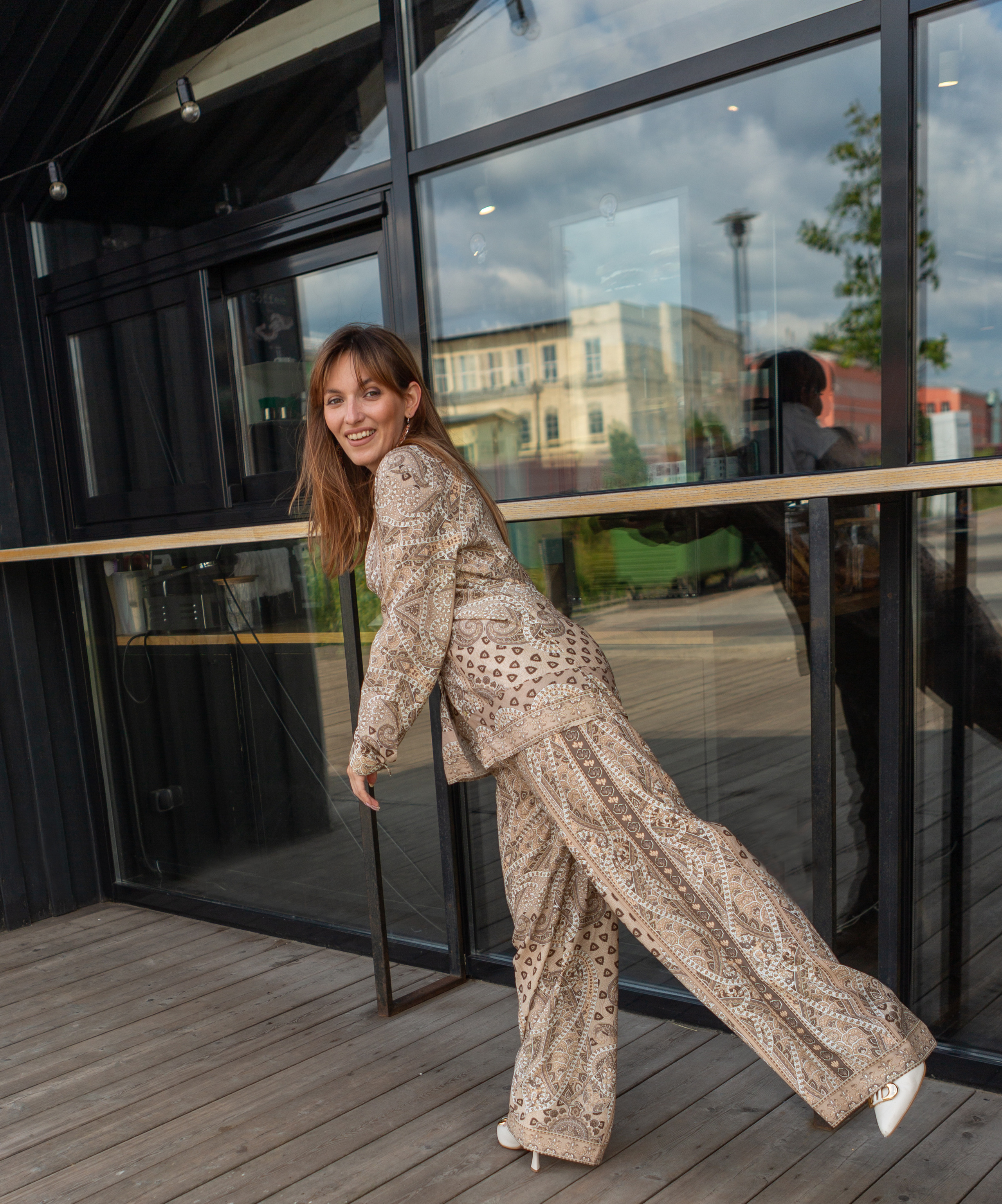 Любовь на прогулочной фотосессии