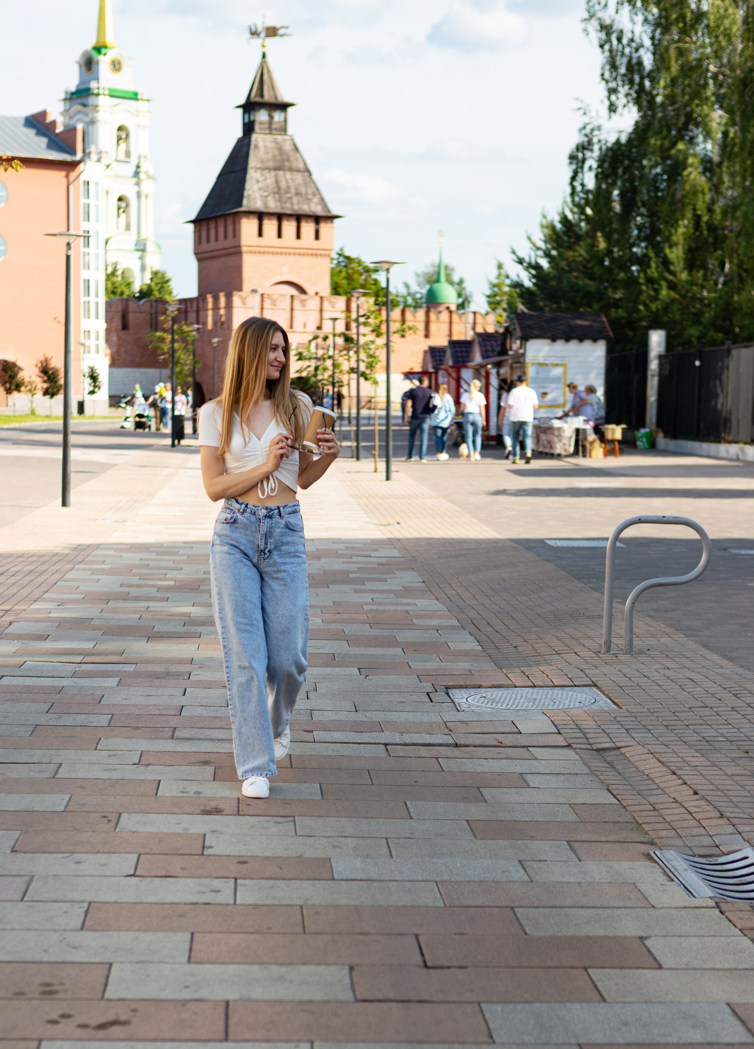 Алина в лучах вечернего солнца — фотопрогулка