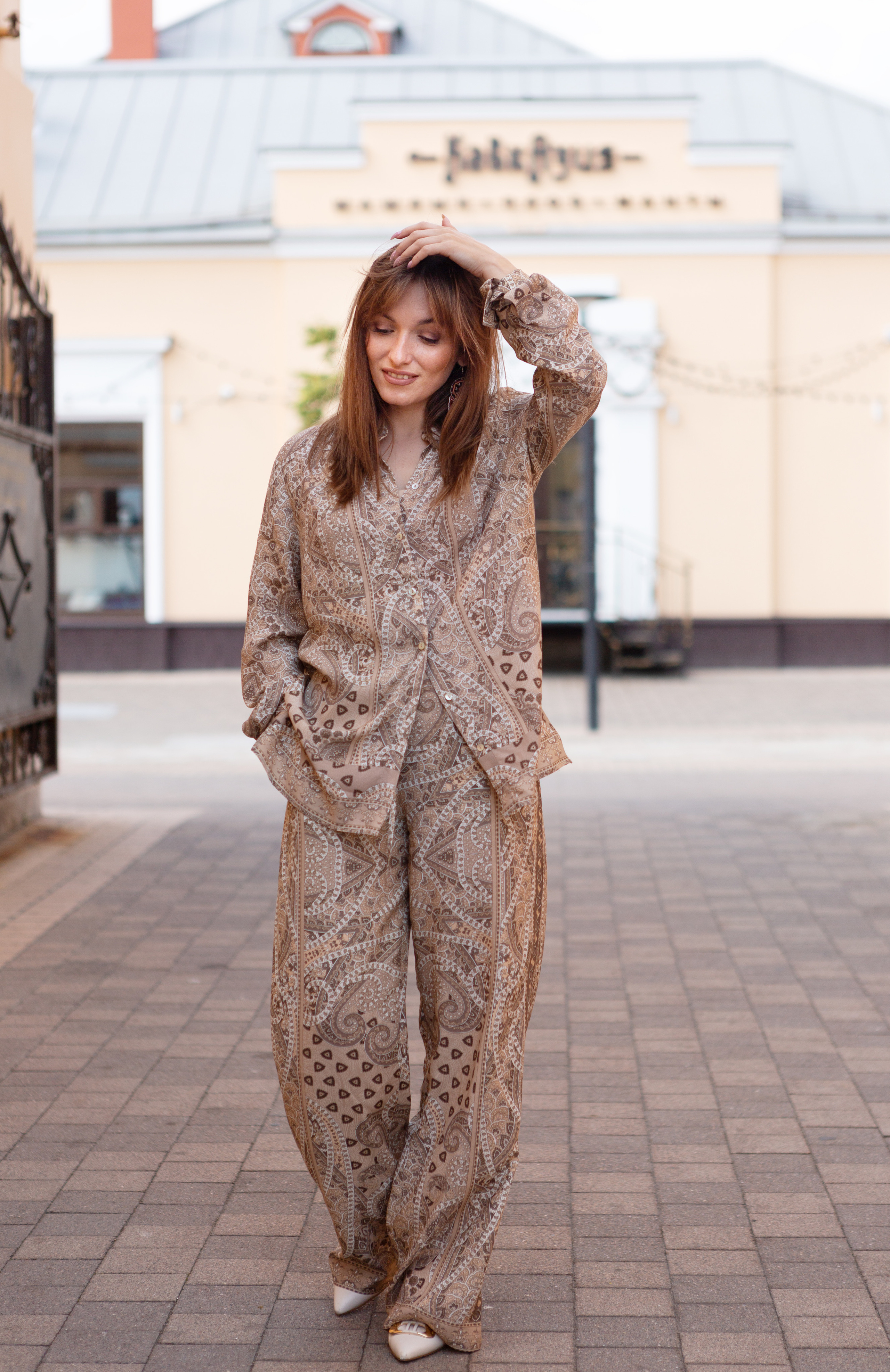 Любовь на прогулочной фотосессии