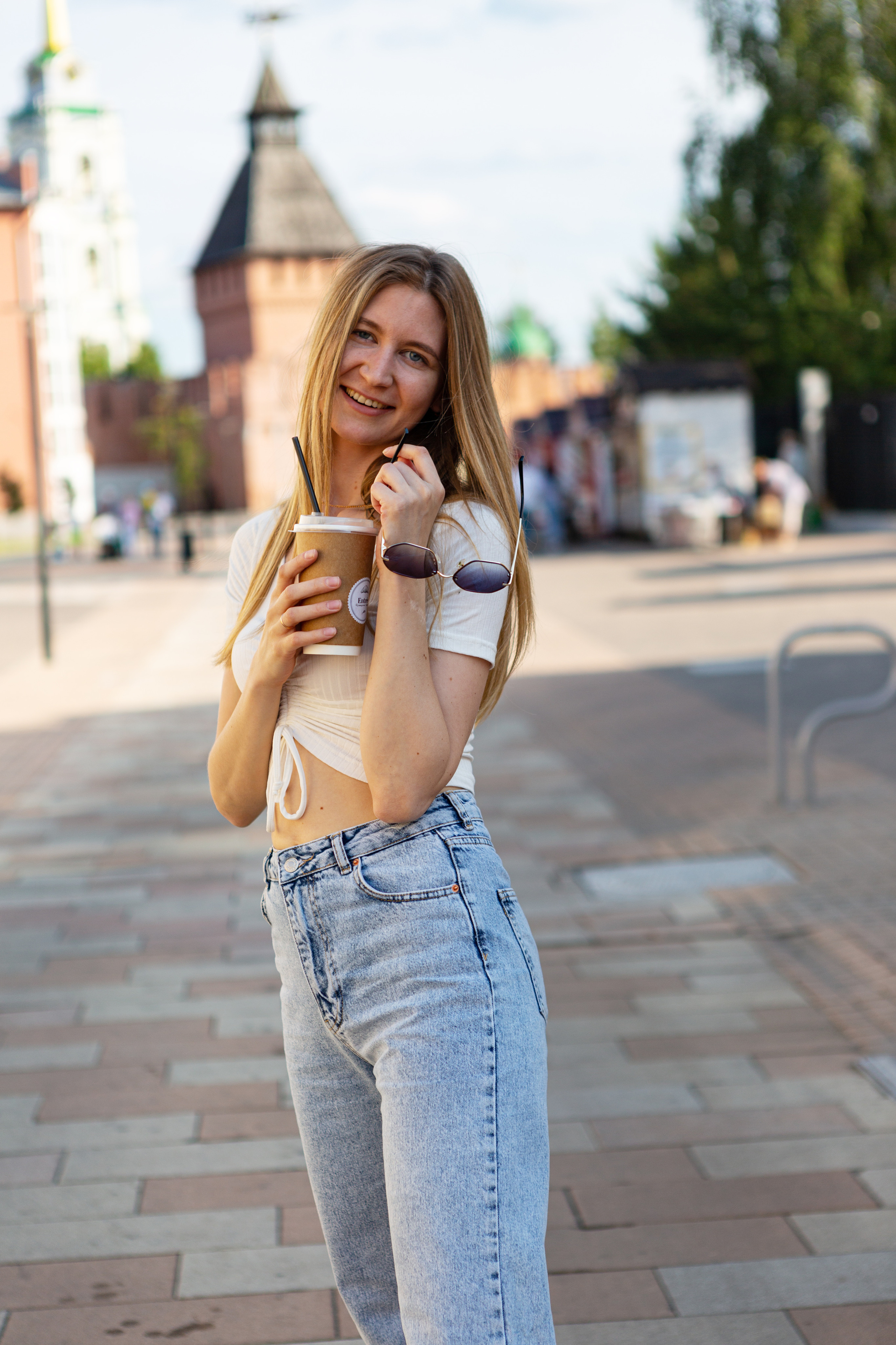 Алина в лучах вечернего солнца — фотопрогулка
