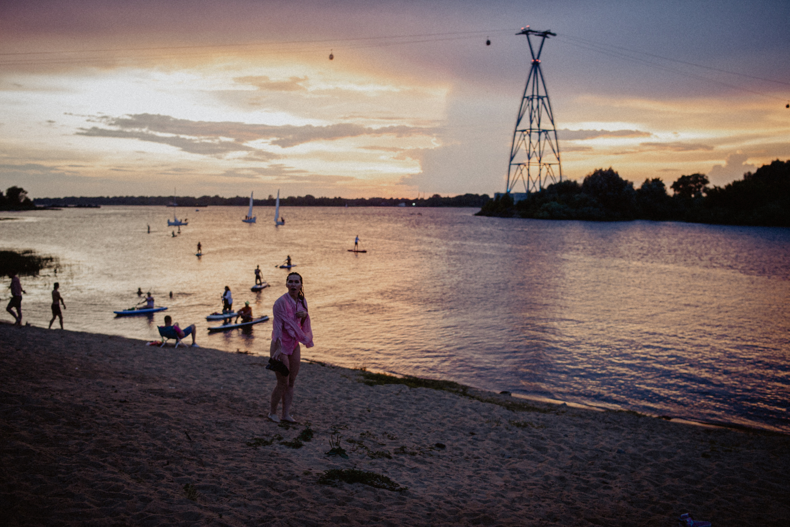 Ирина на Рождественской и на Гребном канале. Главная