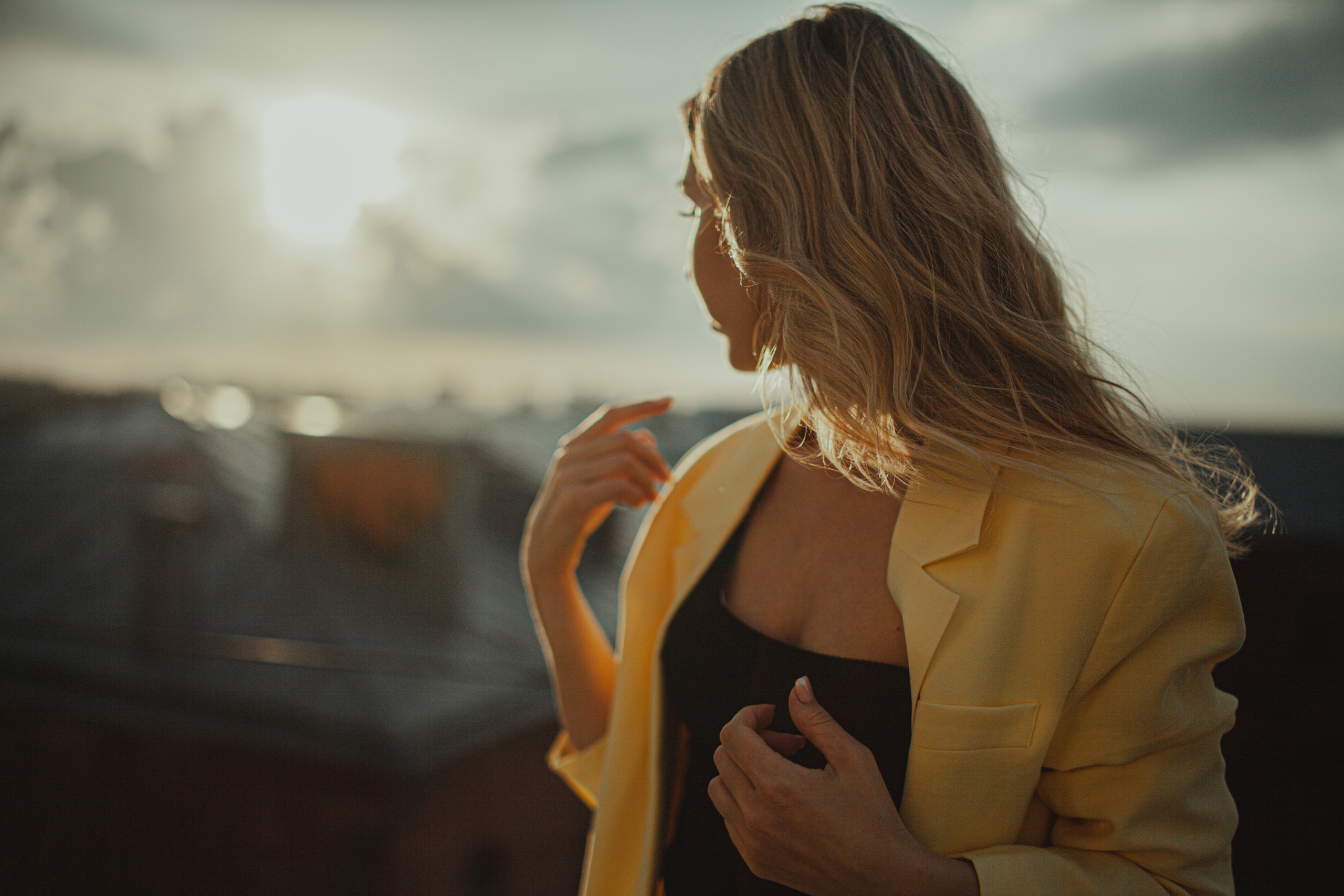 Ирина на Рождественской и на Гребном канале. Главная