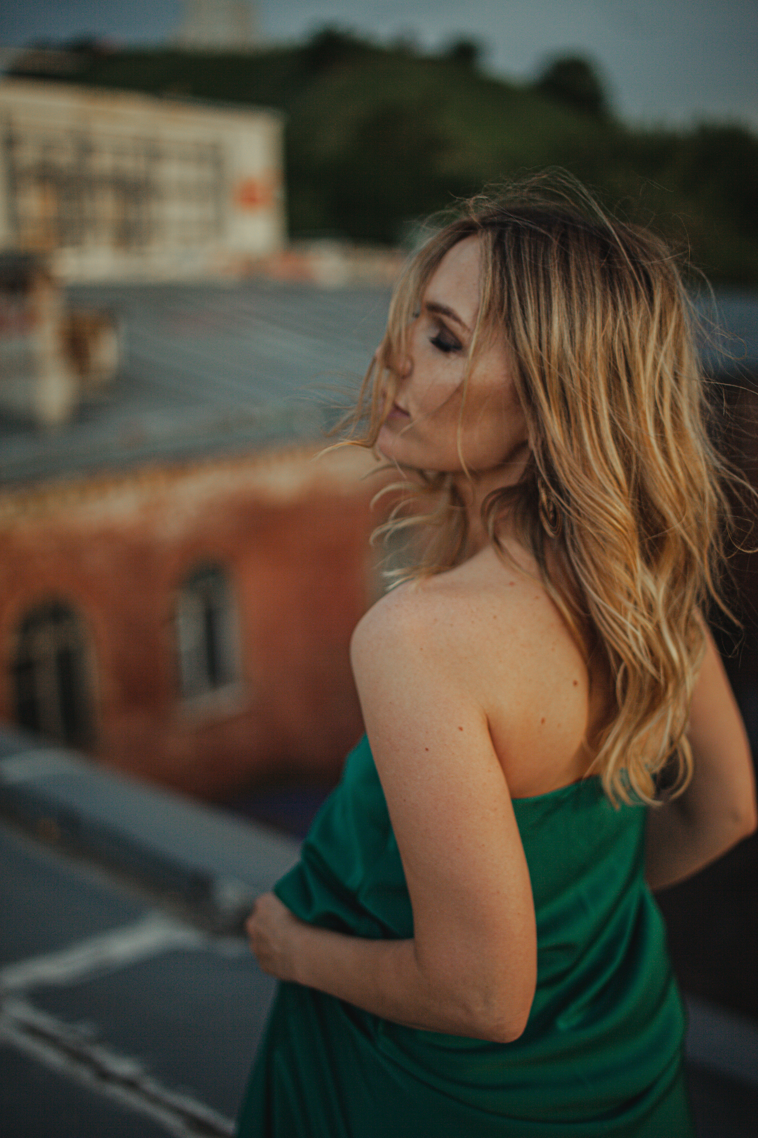 Ирина на Рождественской и на Гребном канале. Главная