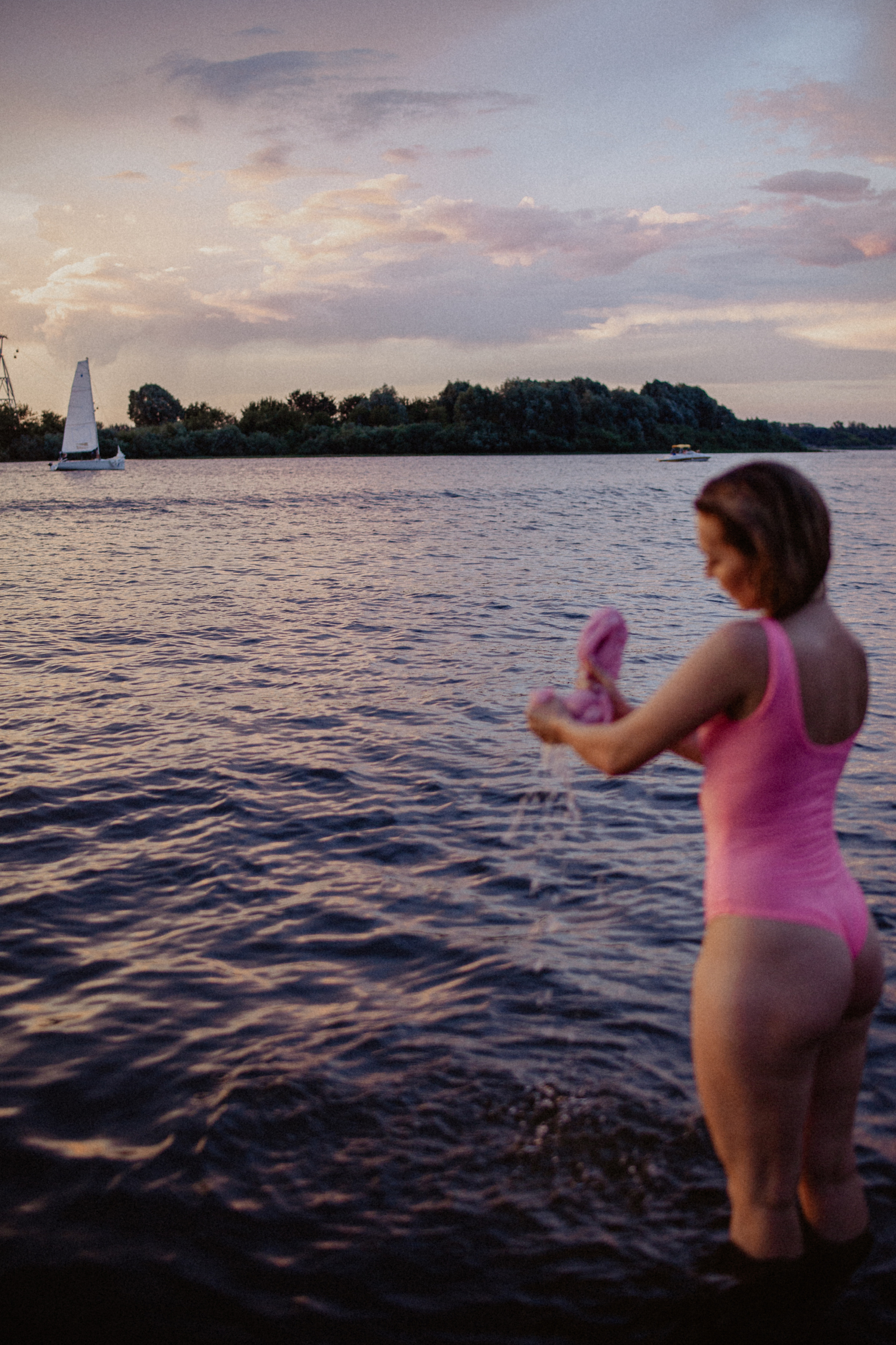 Ирина на Рождественской и на Гребном канале. Главная