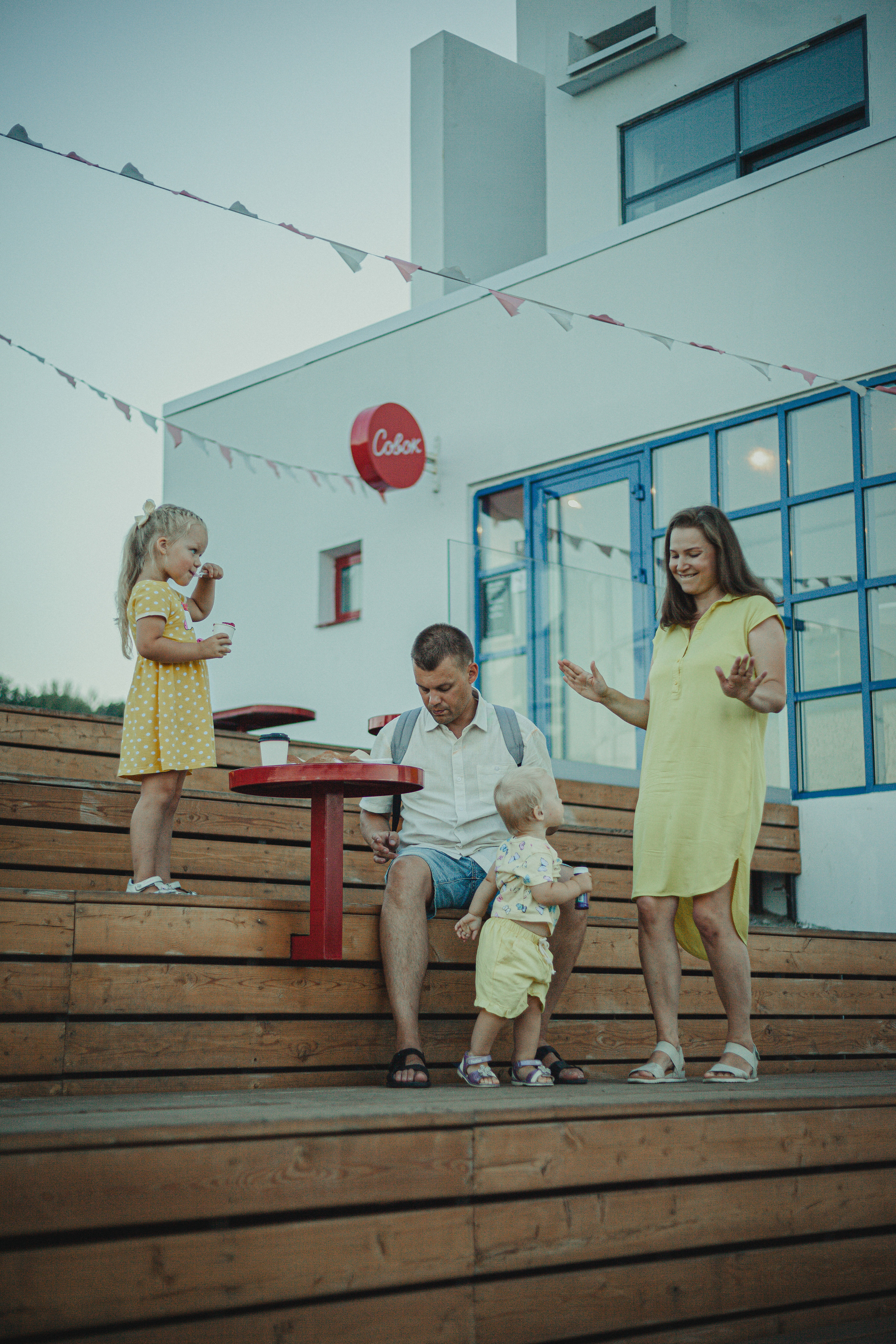 Семья Галкиных на Гребном канале. Главная