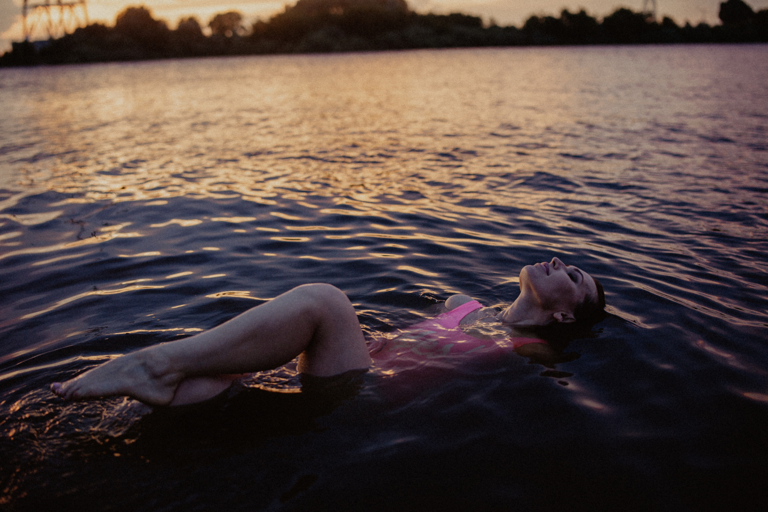 Ирина на Рождественской и на Гребном канале. Главная