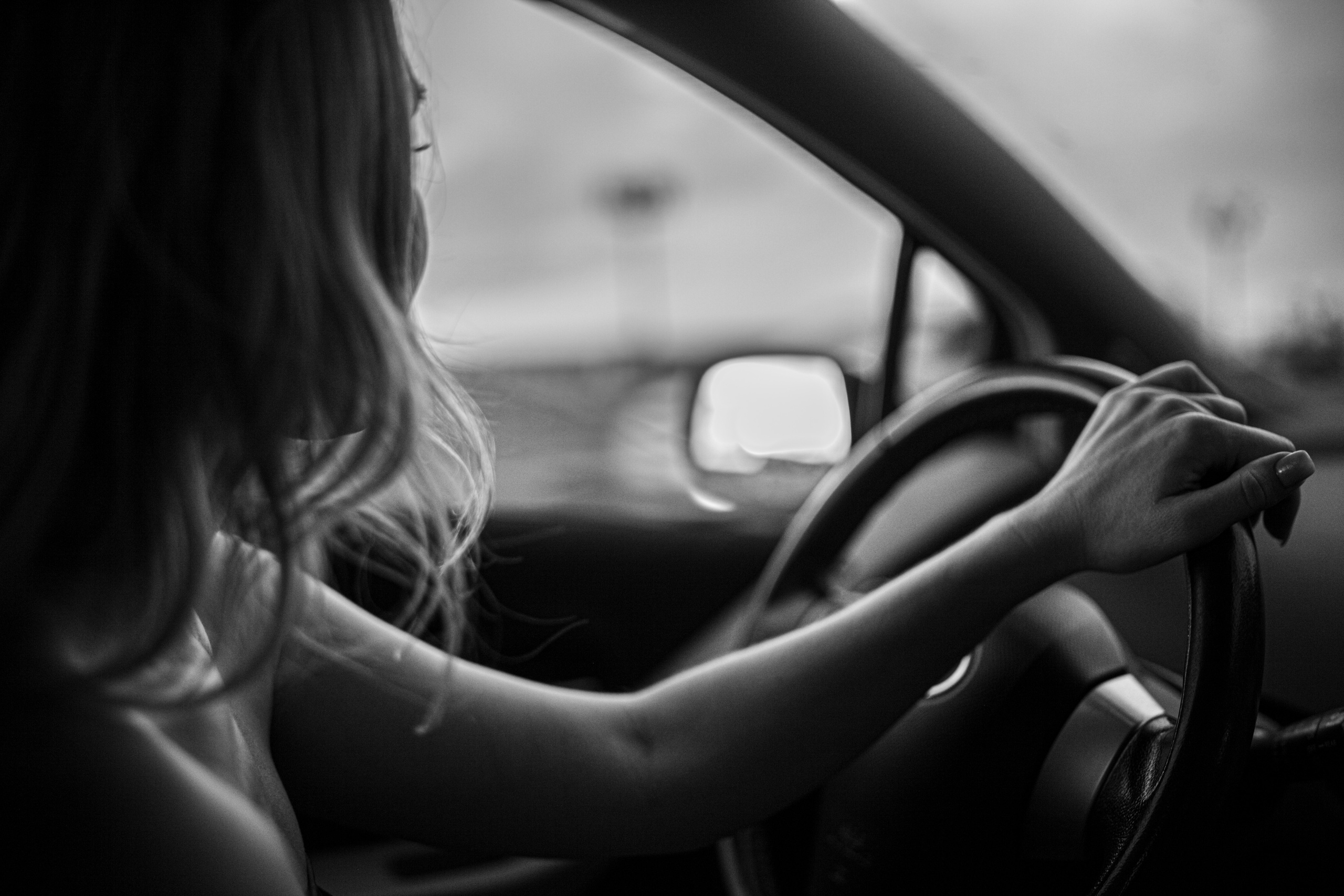 Ирина на Рождественской и на Гребном канале. Главная