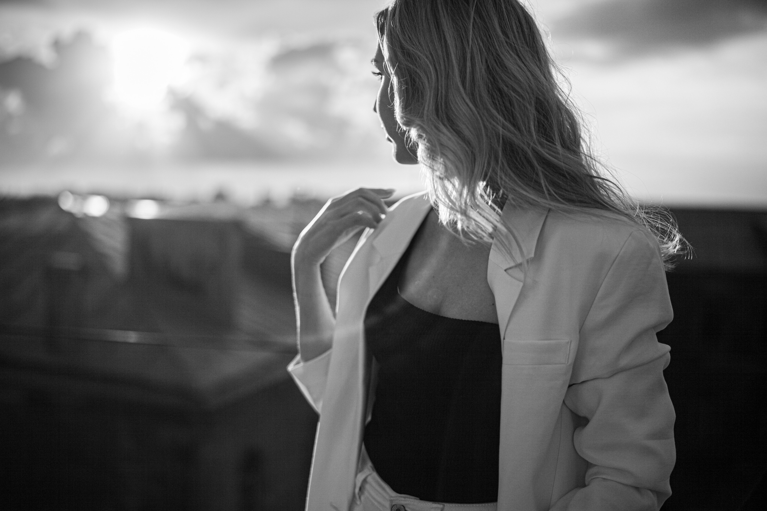 Ирина на Рождественской и на Гребном канале. Главная