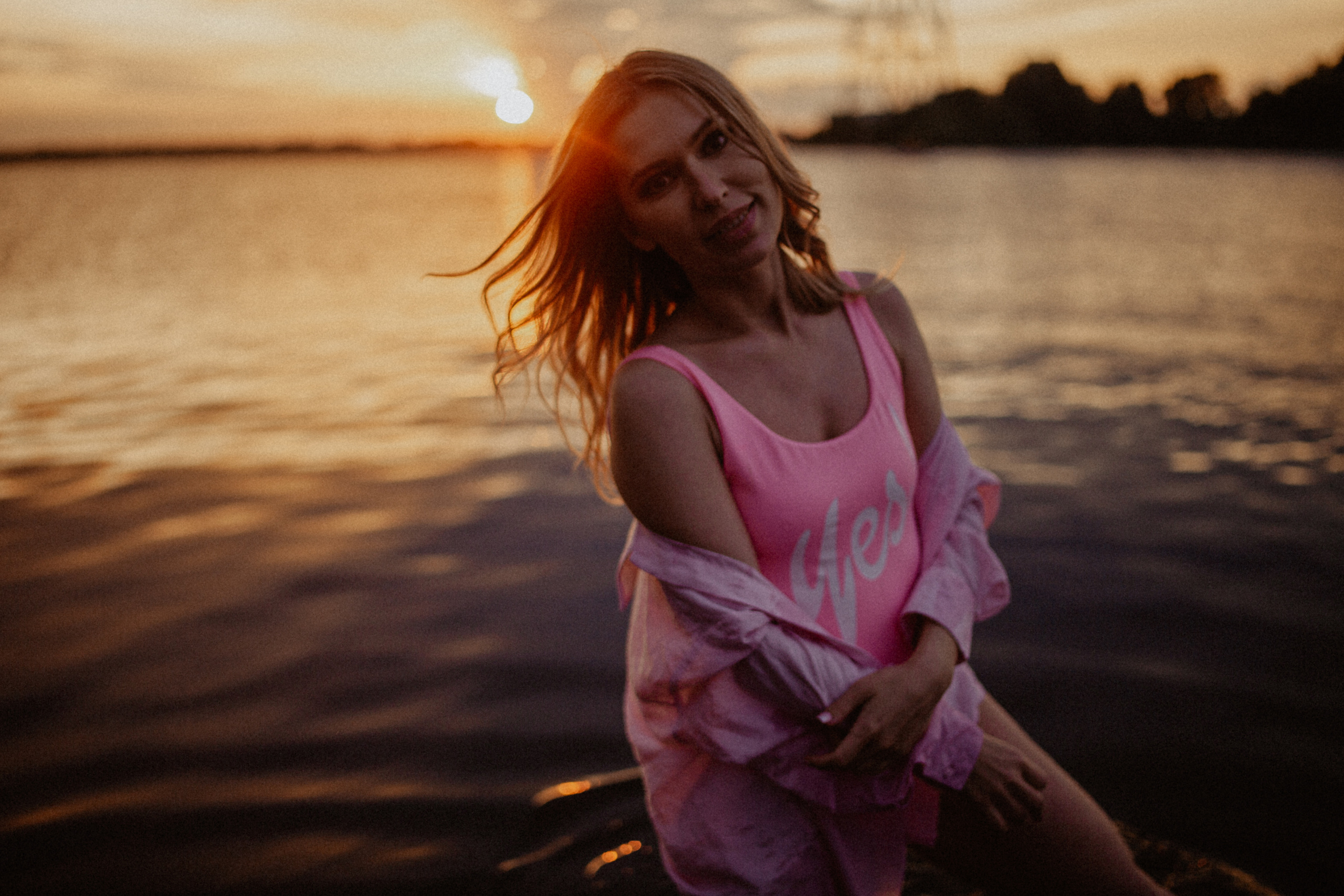 Ирина на Рождественской и на Гребном канале. Главная