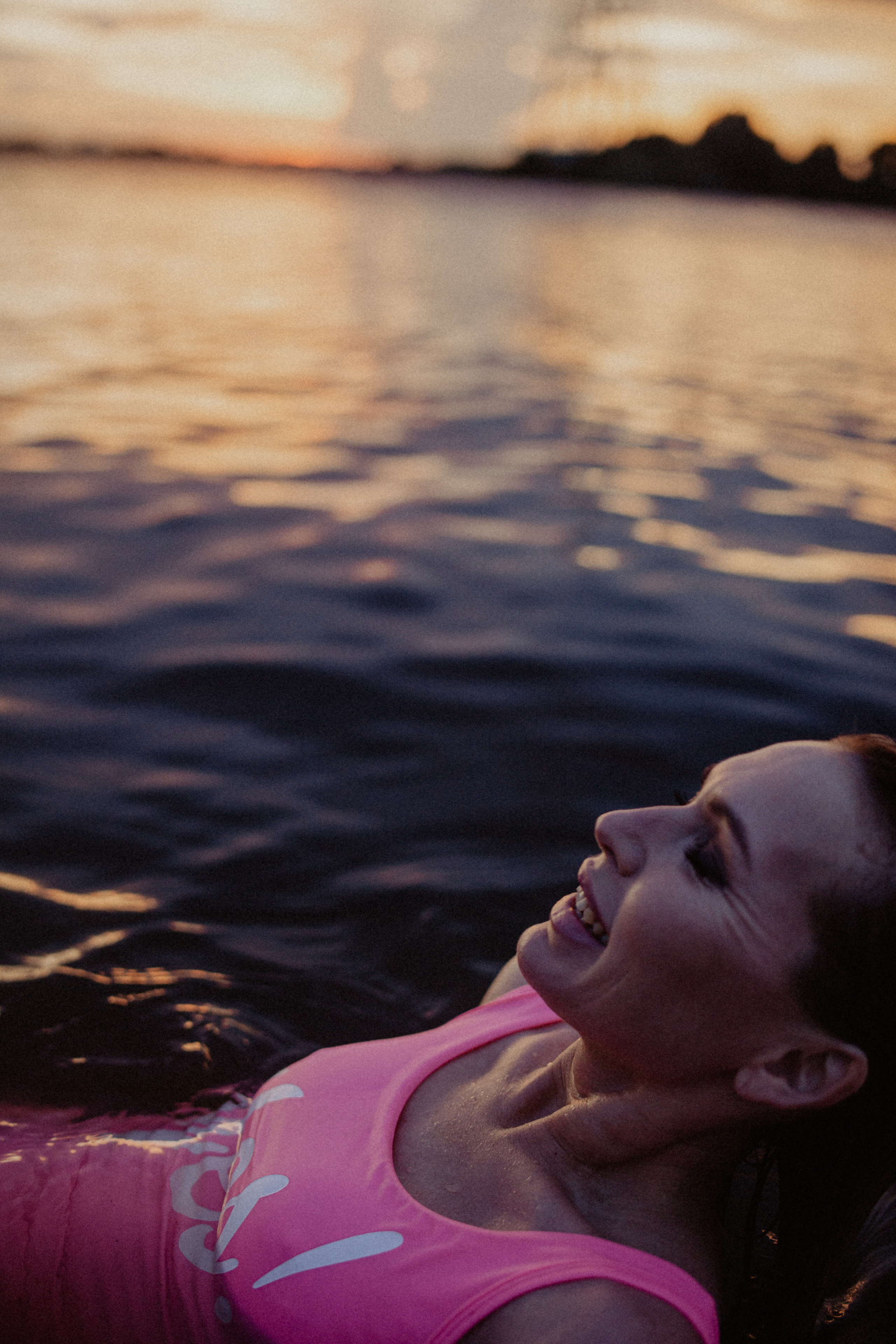 Ирина на Рождественской и на Гребном канале. Главная