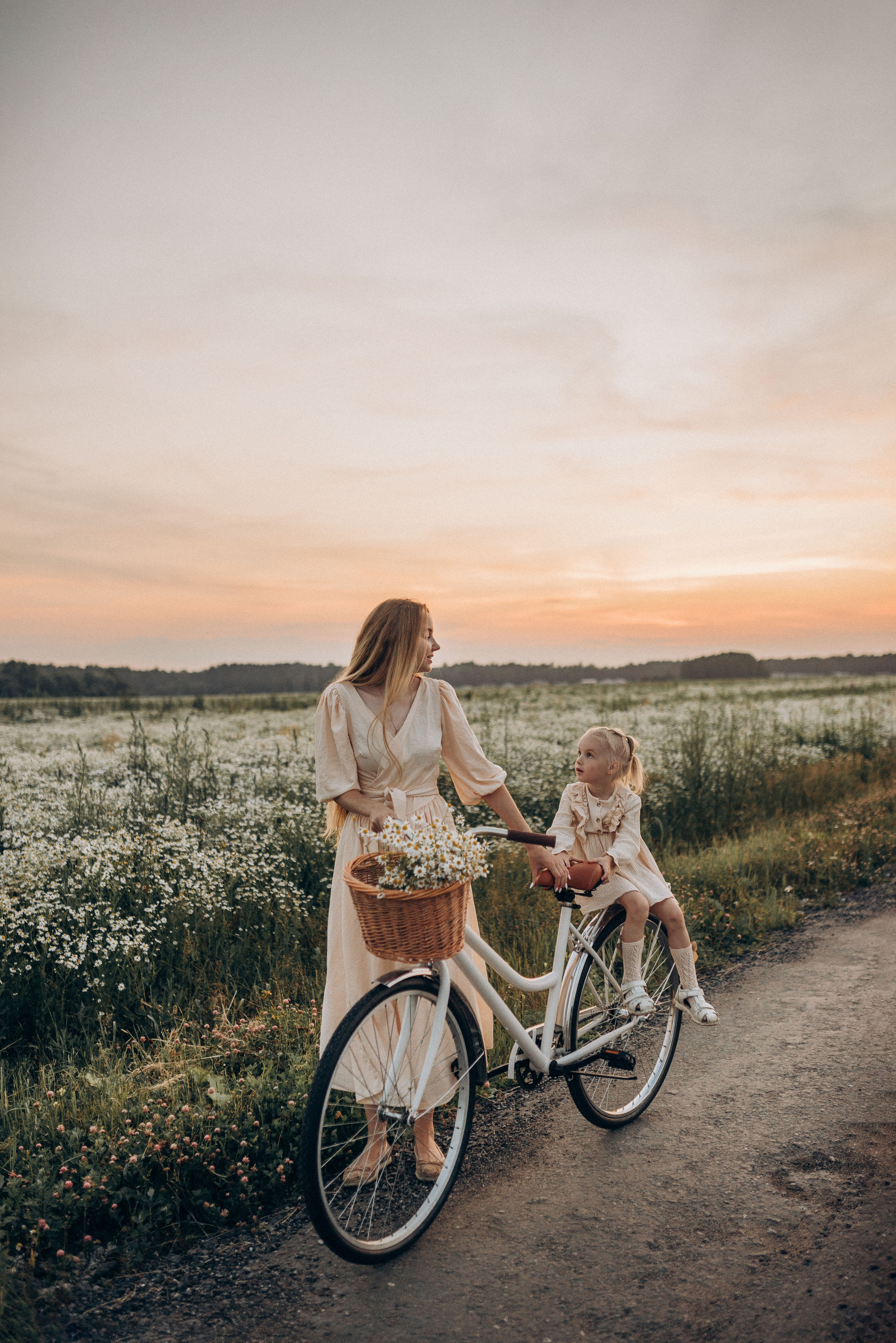Закат в ромашках. Семейный фотограф в Домодедово и Москве Елена Пичугина