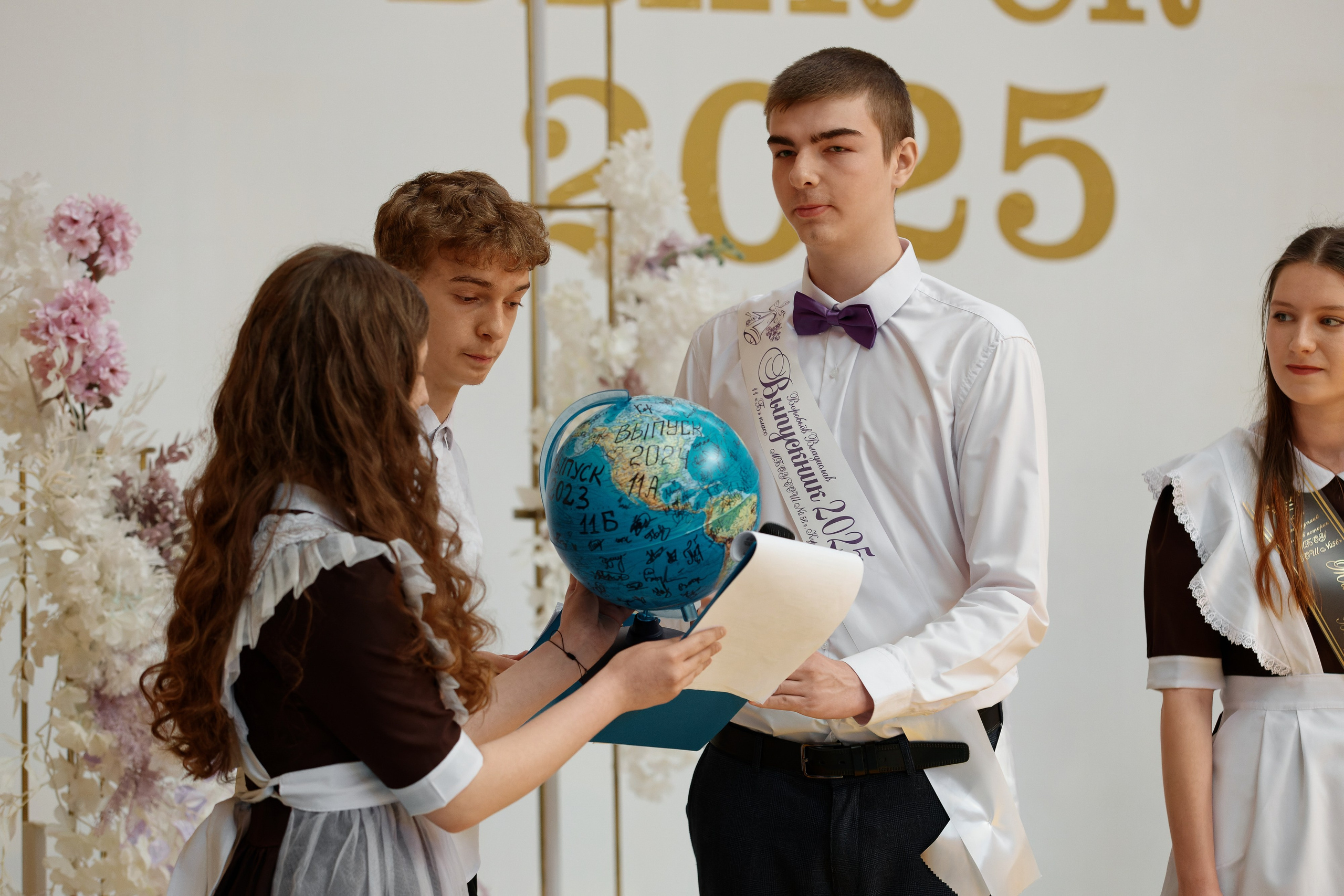 Последний звонок Школа № 42. Семейный фотограф — Макс Белогрудов