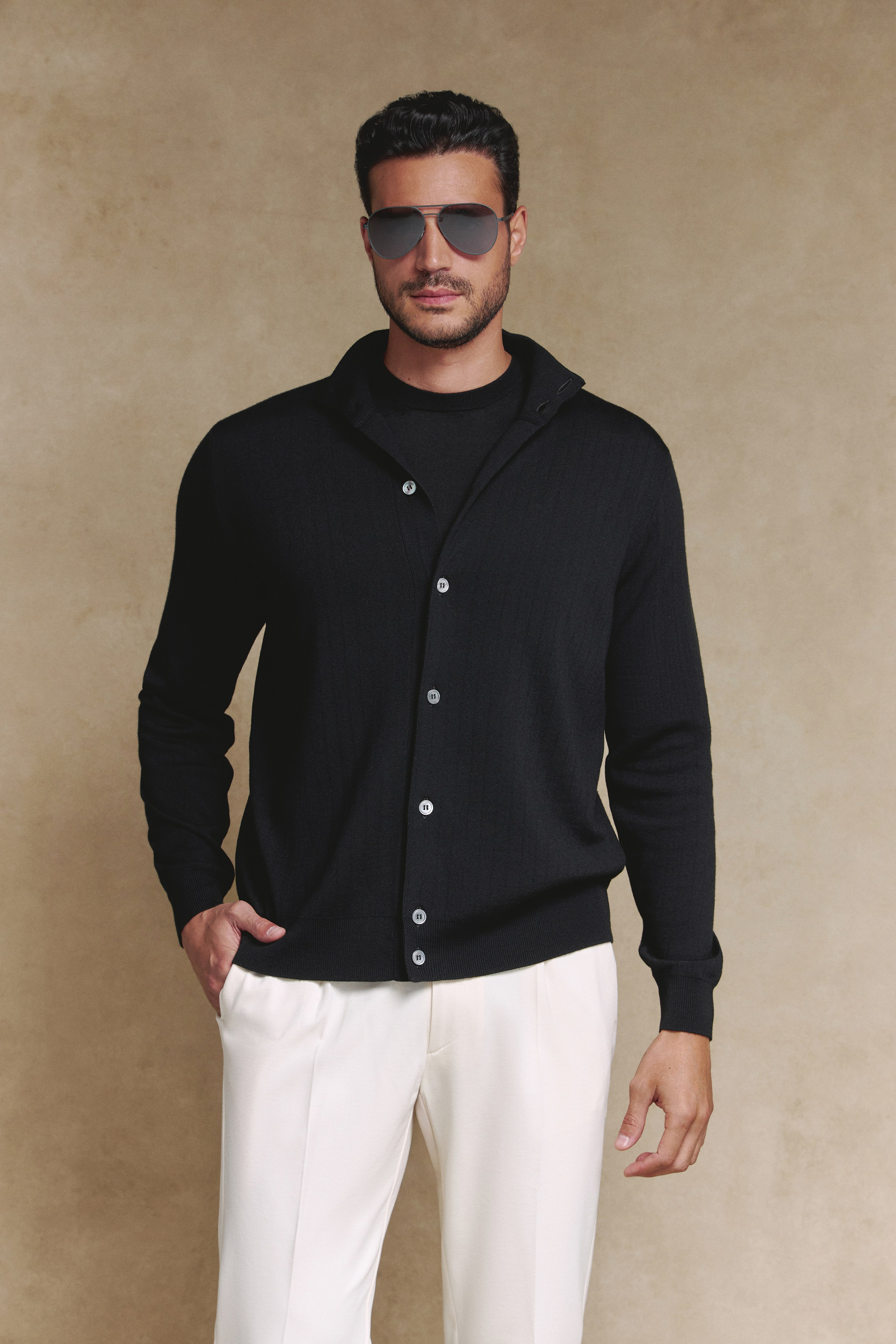 Turi Prive lookbook. Fashion and model test photographer based in Dubai and Abu-Dhabi