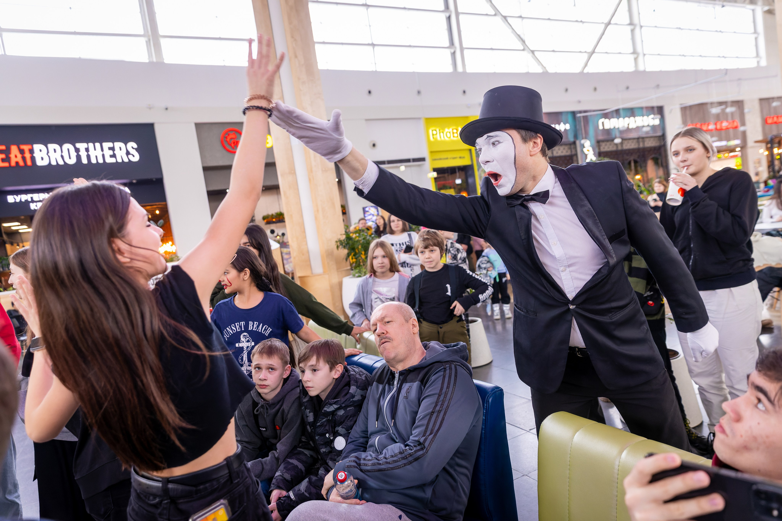 Фото отчет с мероприятия ТЦ Мега 12 лет. Фотограф в Самаре Максим Тырин