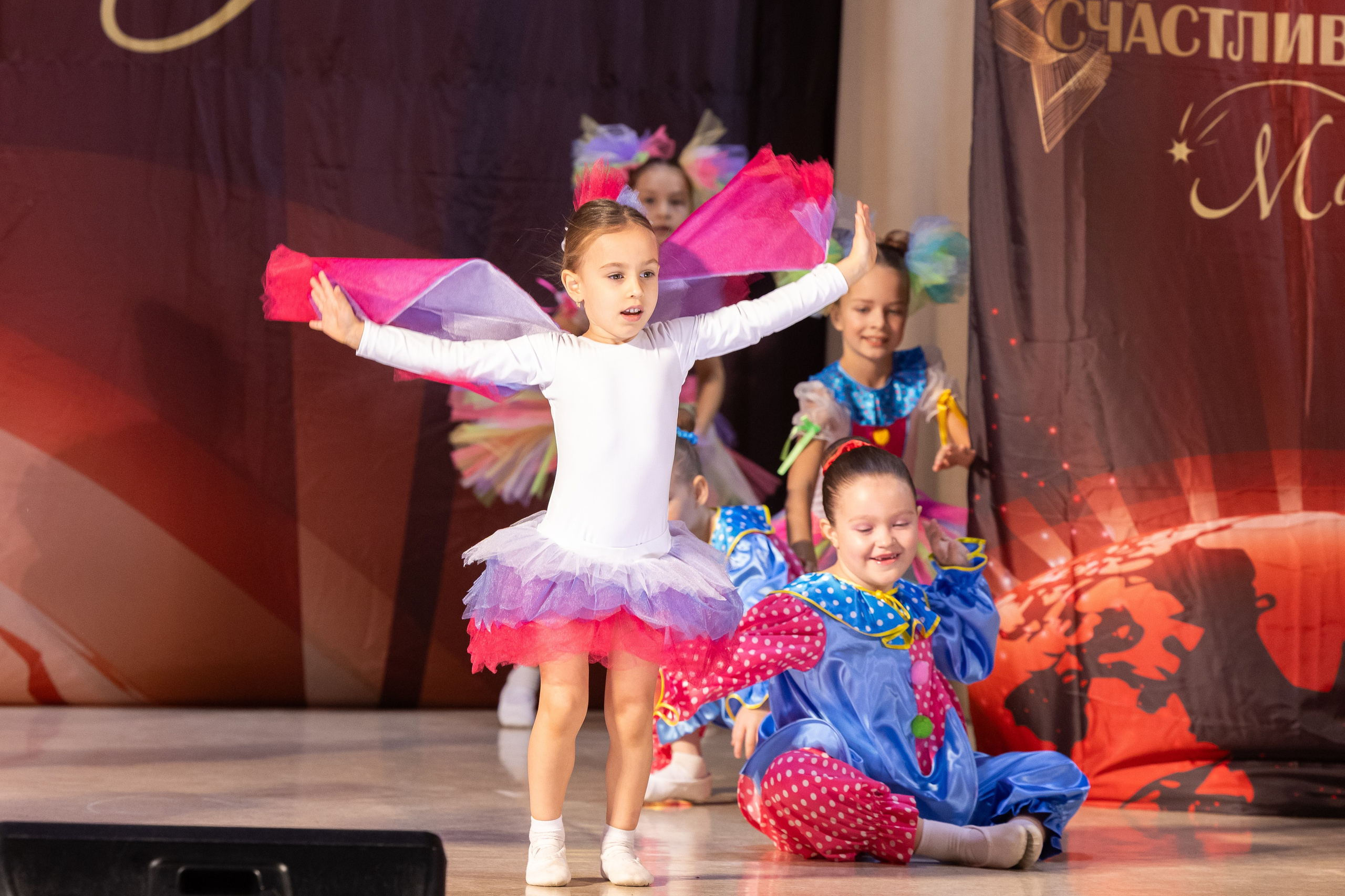 9 ноября, танцевальные номера, г. Волгоград. Золотое яблочко