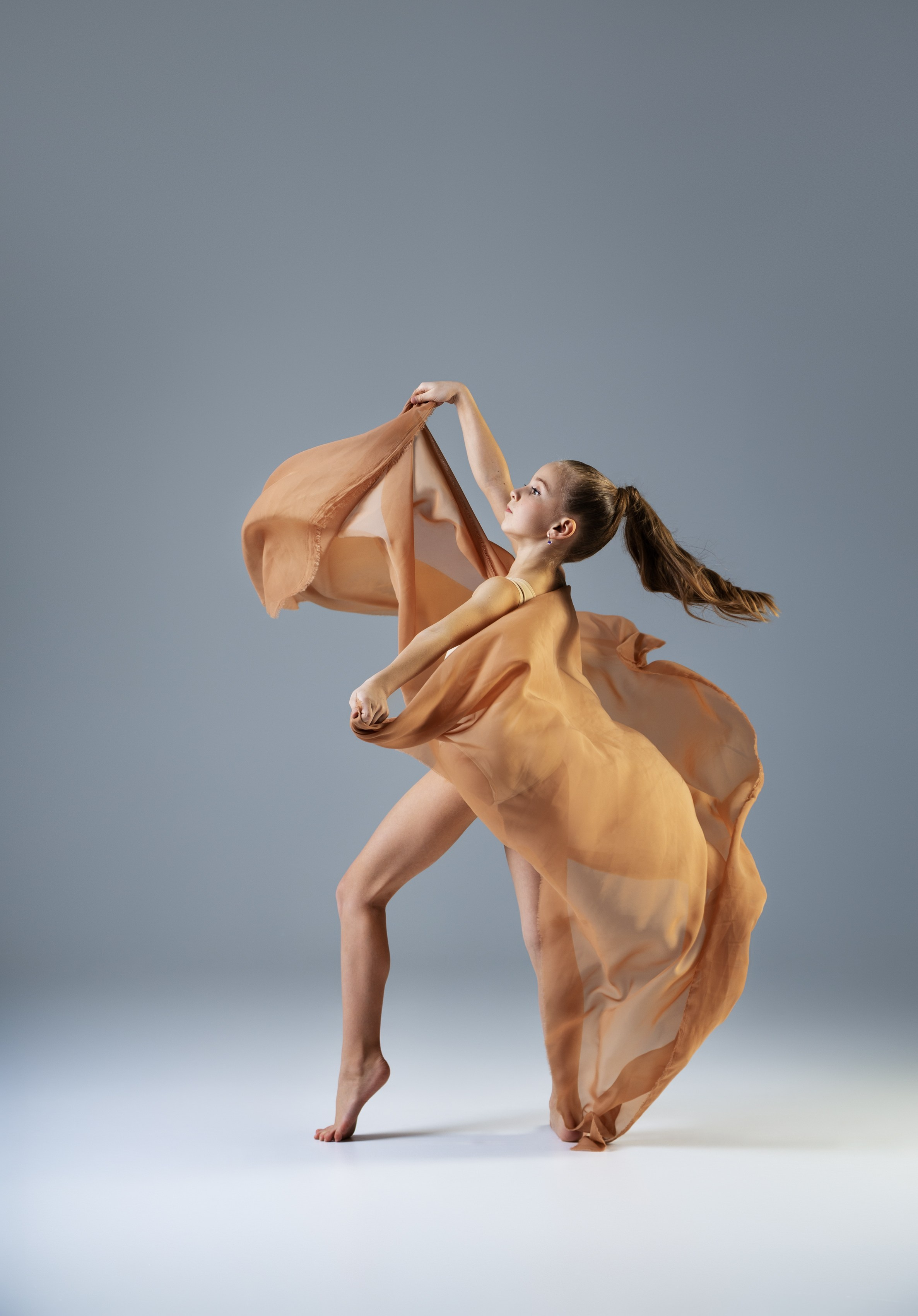 Съемка с тканью. Sport Art Photographer Moscow