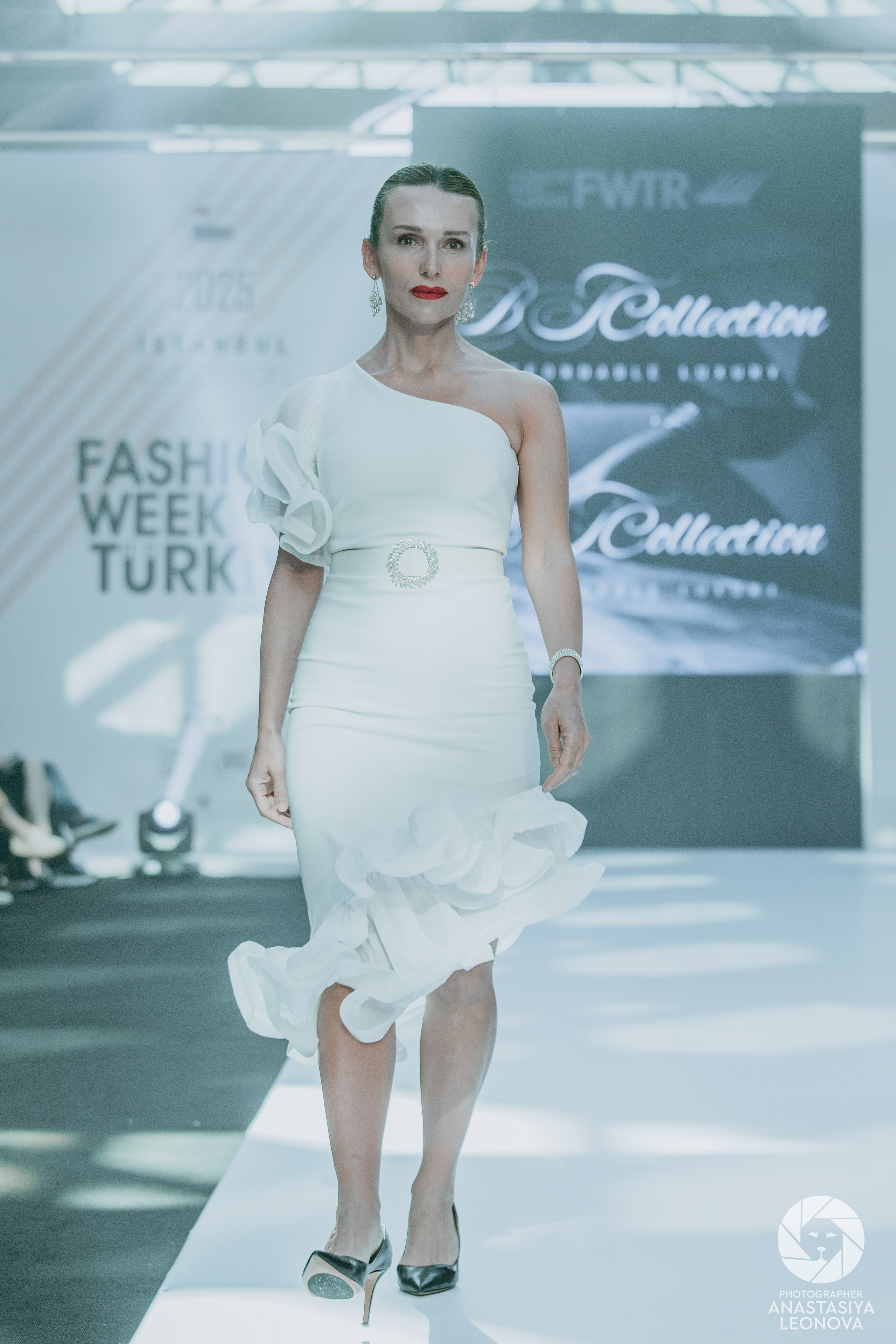 Fashion Week Türkiye [spring, 2025]. Anastasia Leonowa