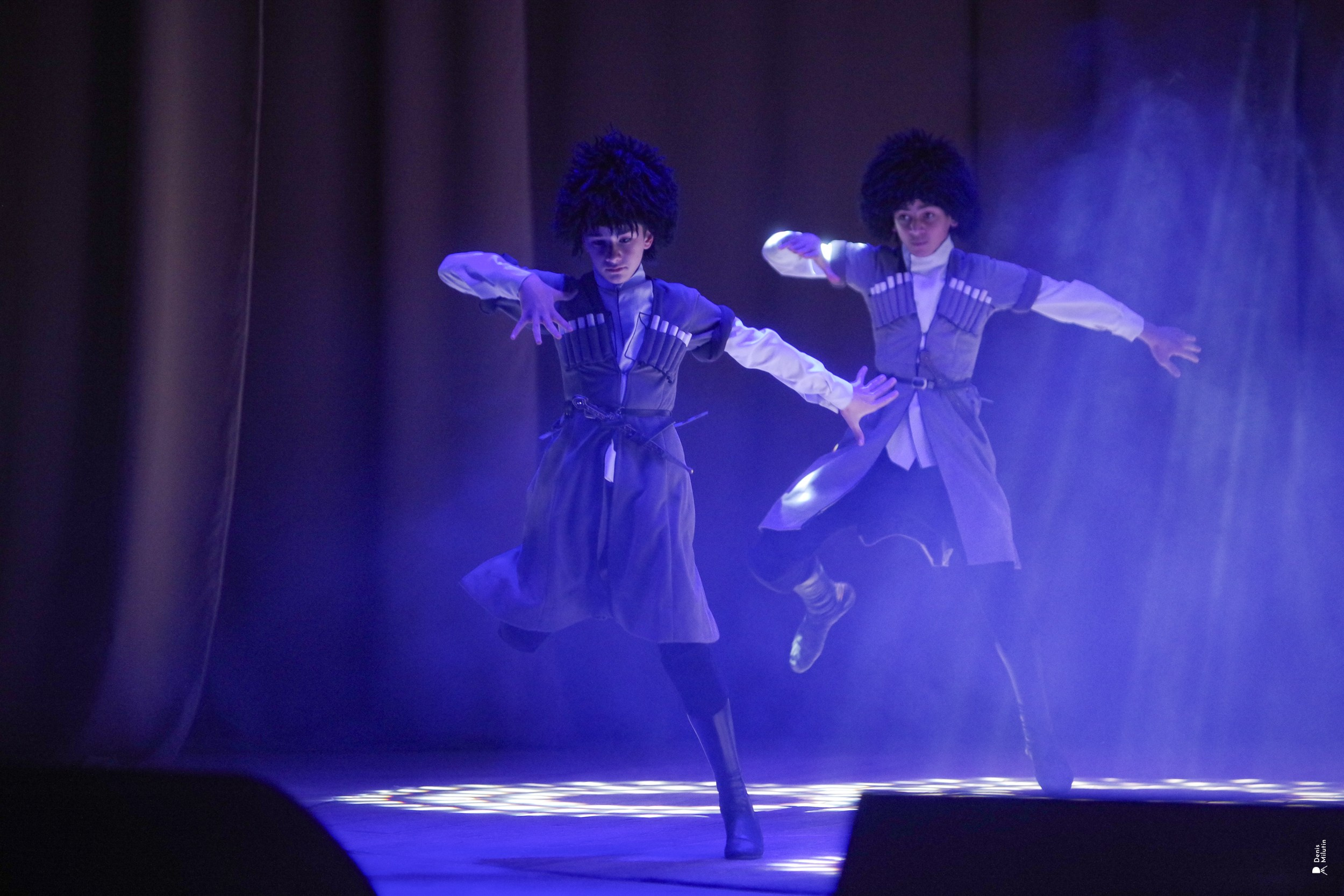 Танцы в Хоби. Портретный фотограф Денис Милютин