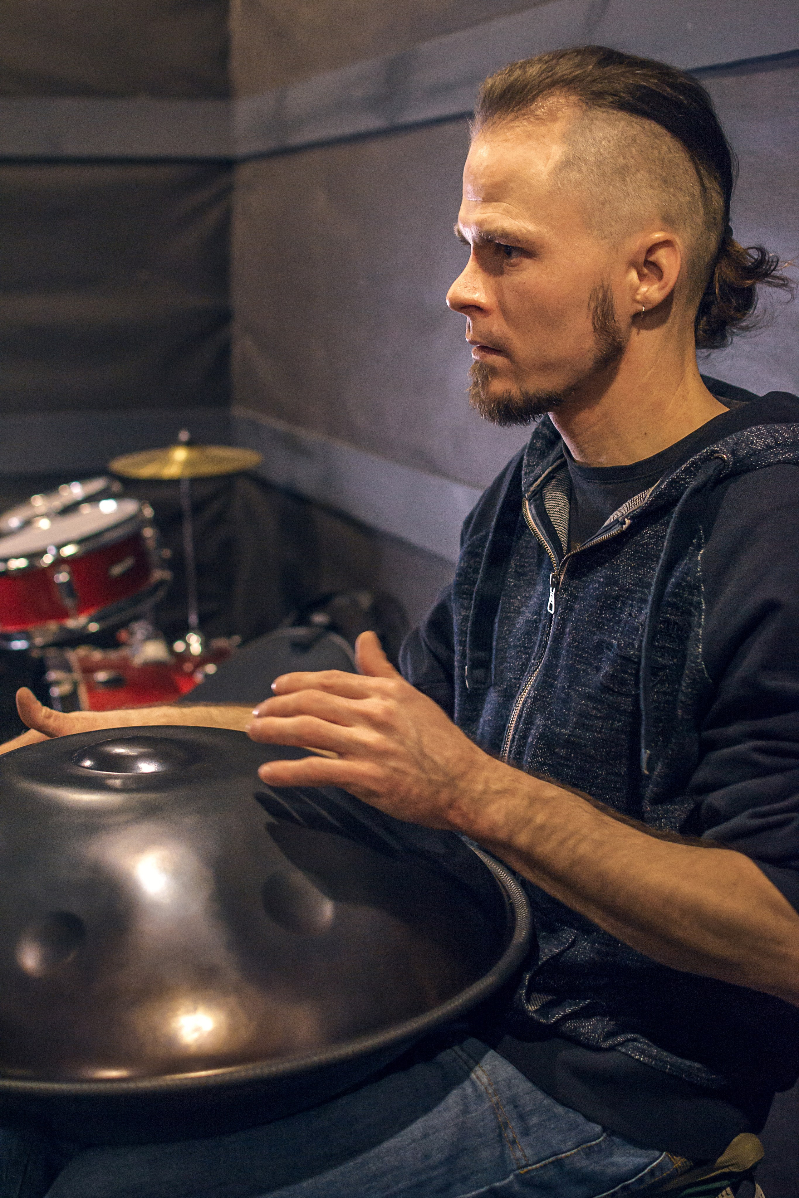 Мастер-класс в школе Dedov.Drums. Предметный и контентный фотограф в Москве и Зеленограде Анастасиевская