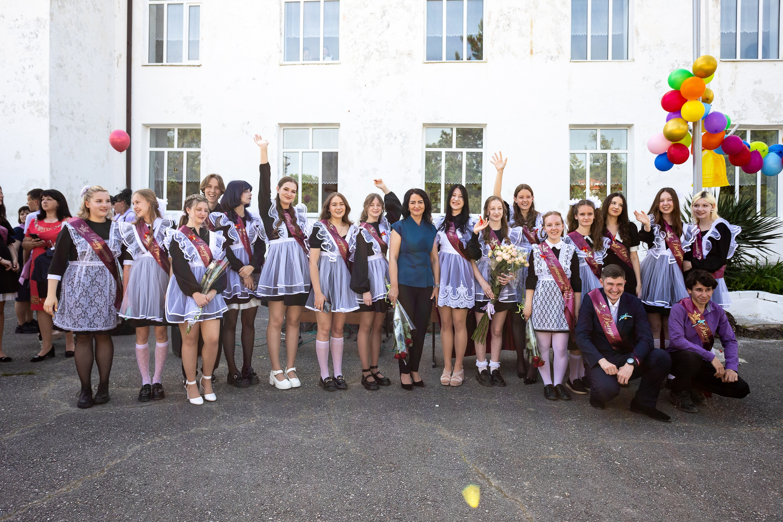 Последний звонок. Выпускные альбомы Майкоп, Краснодар Елена Золотарева