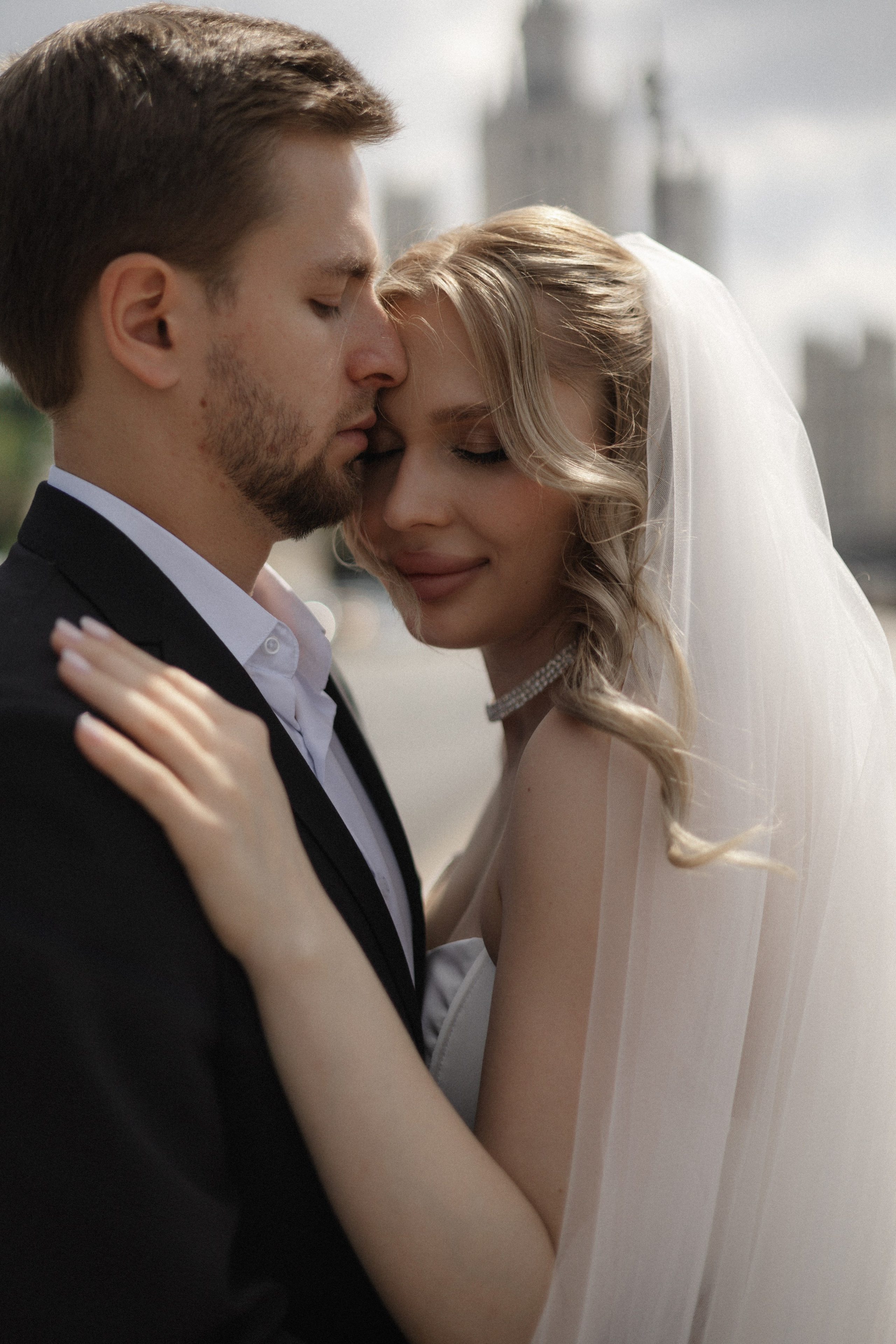 Арина и Дима. Сборы, роспись и прогулка. Свадебный и портретный фотограф в Москве Анастасия Масюк