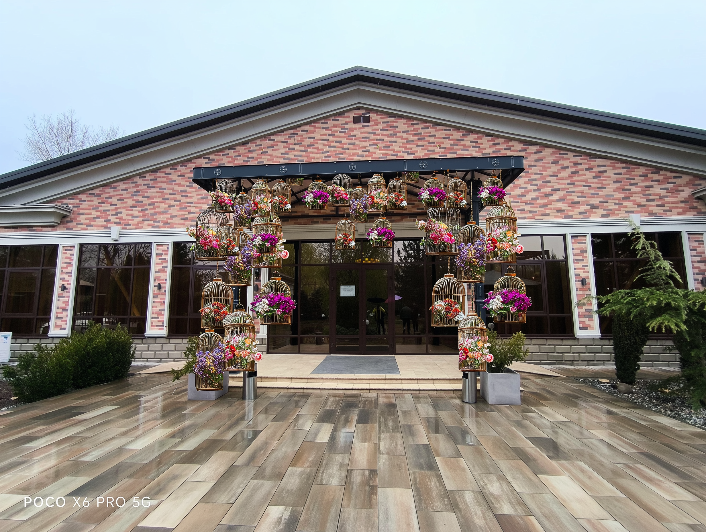 Разработка оформления Графского парка для LAZAR DECOR. Главная