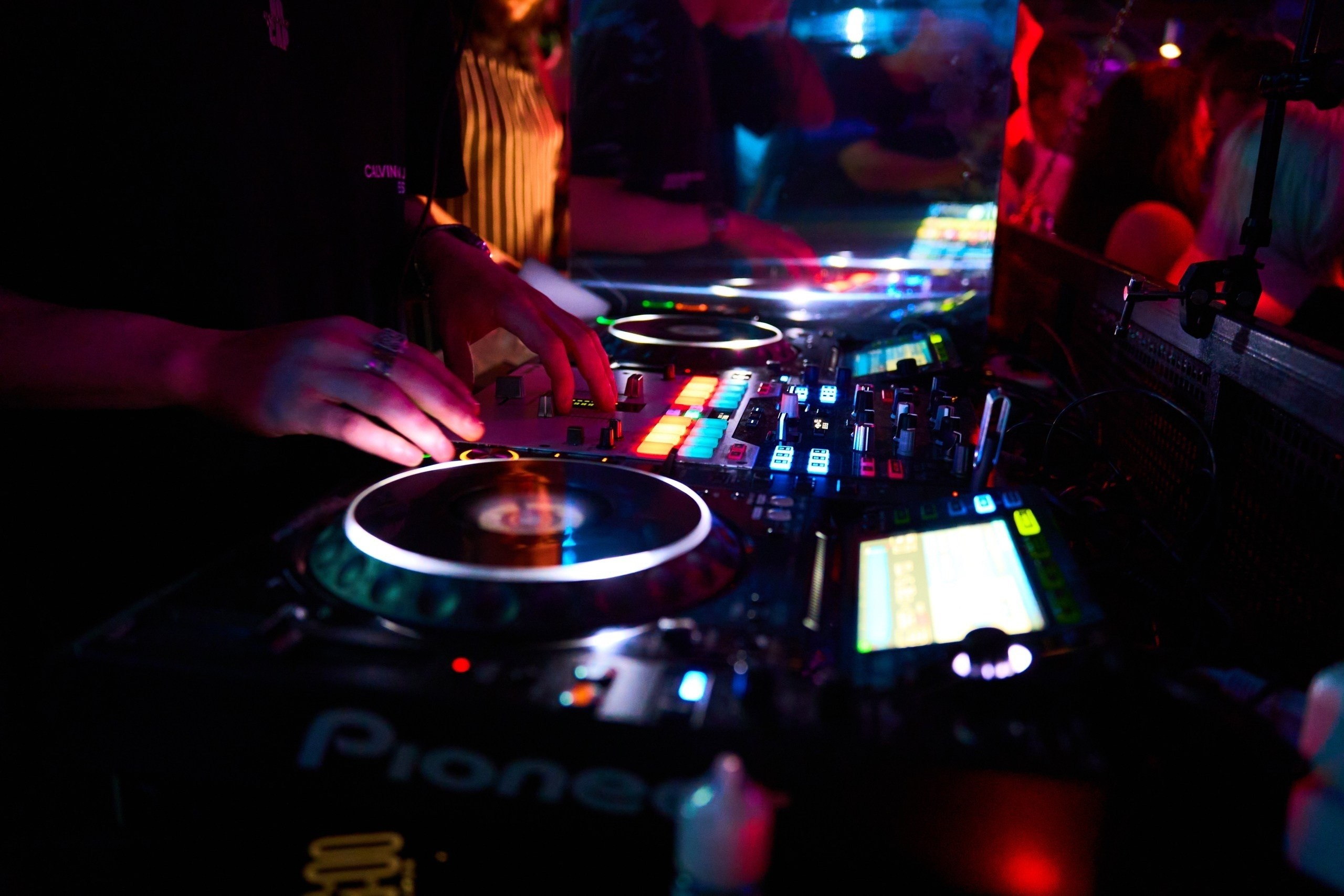 NO CAP. Фотограф Ярославль — Роман Андреев