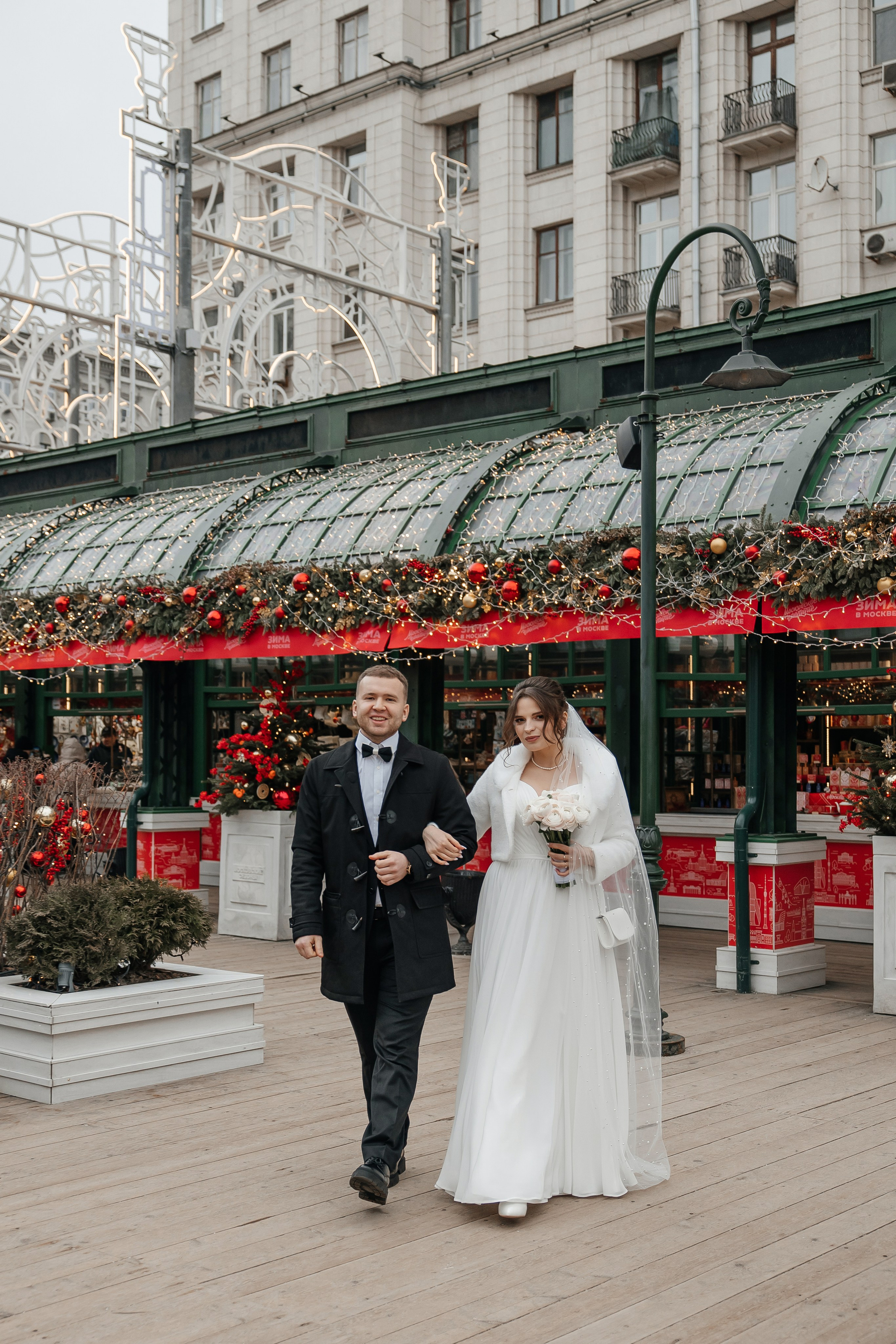 Свадебная фотосессия на Новогодней Ярмарке в Москве