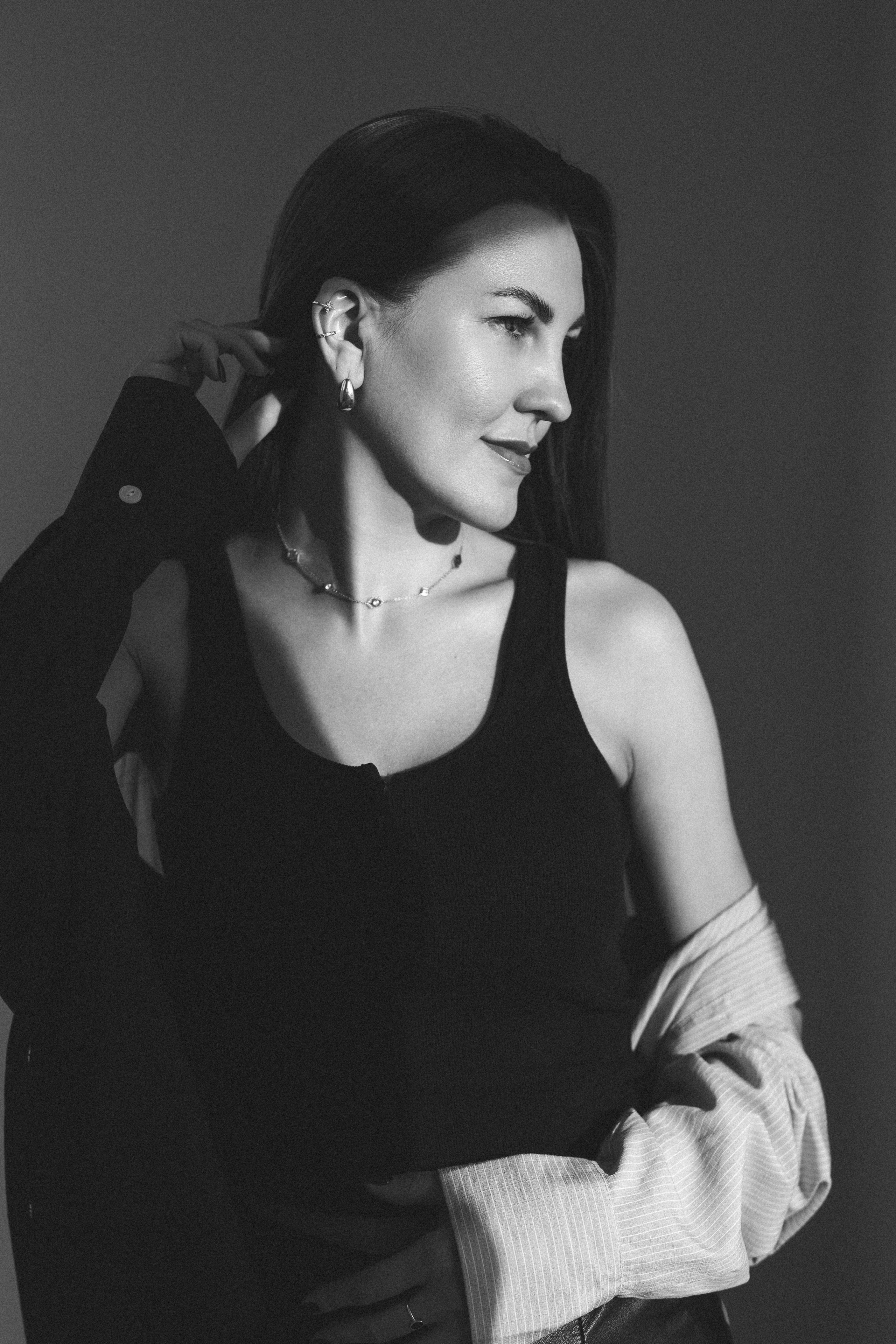 Студийные съемки в ч/б. Женский фотограф в Москве Рина Леонтьева