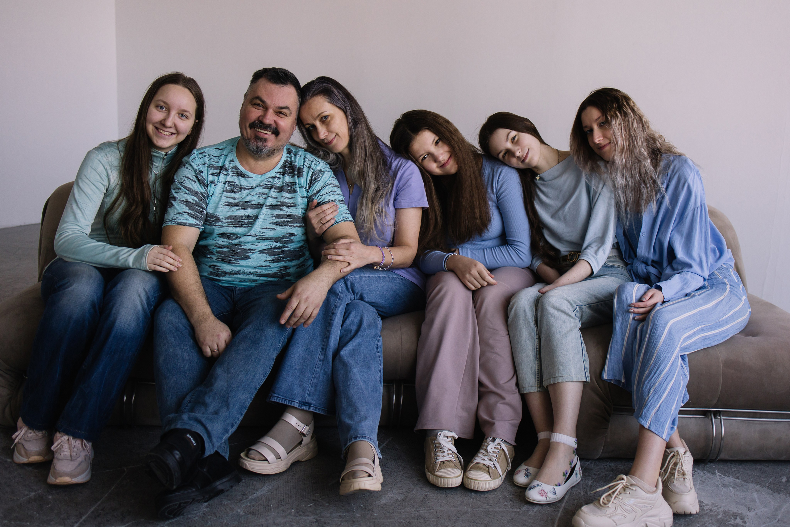 Семейная съемка с дочерьми. Семейный фотограф в Томске Максимова Екатерина