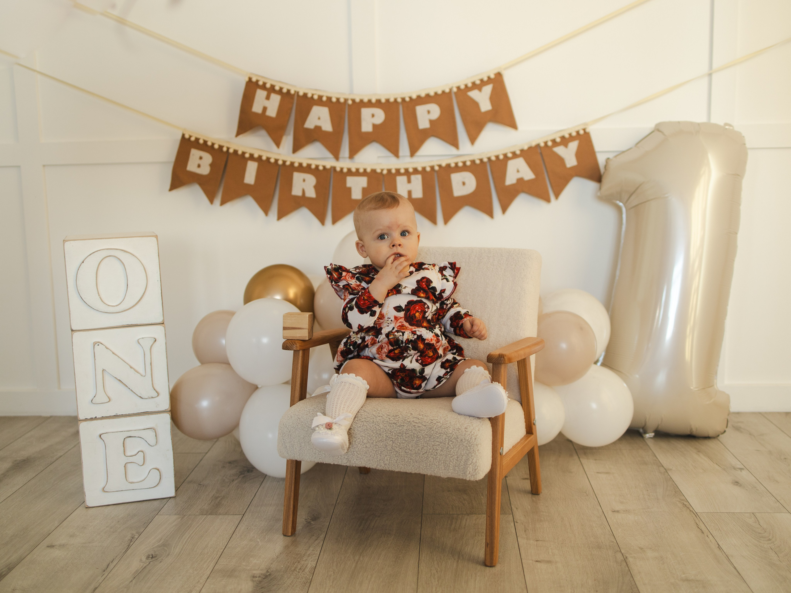 Есения 1 годик. Фотограф в Иркутске Тома Кабанова